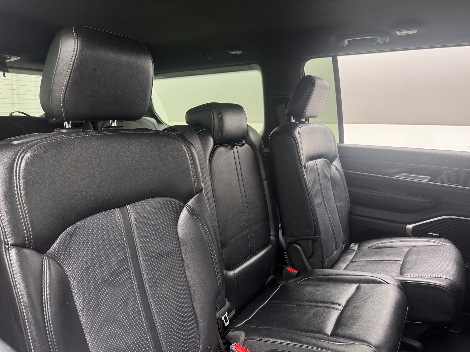 Thumbnail: 2024 Jeep Wagoneer - 5