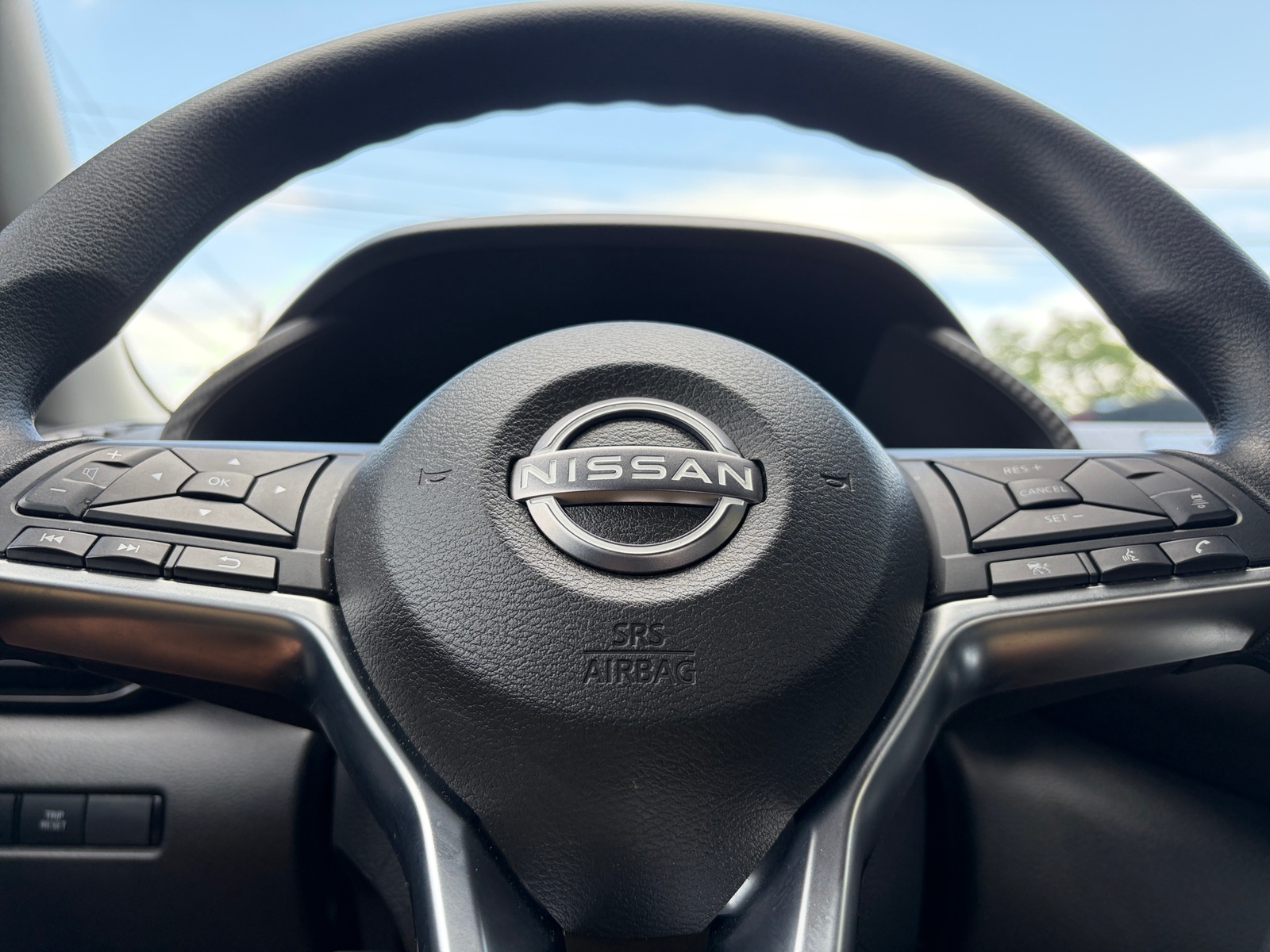 Thumbnail: 2025 Nissan Sentra - 5