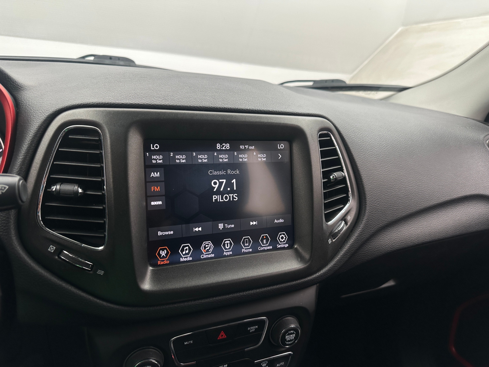 Thumbnail: 2019 Jeep Compass - 4