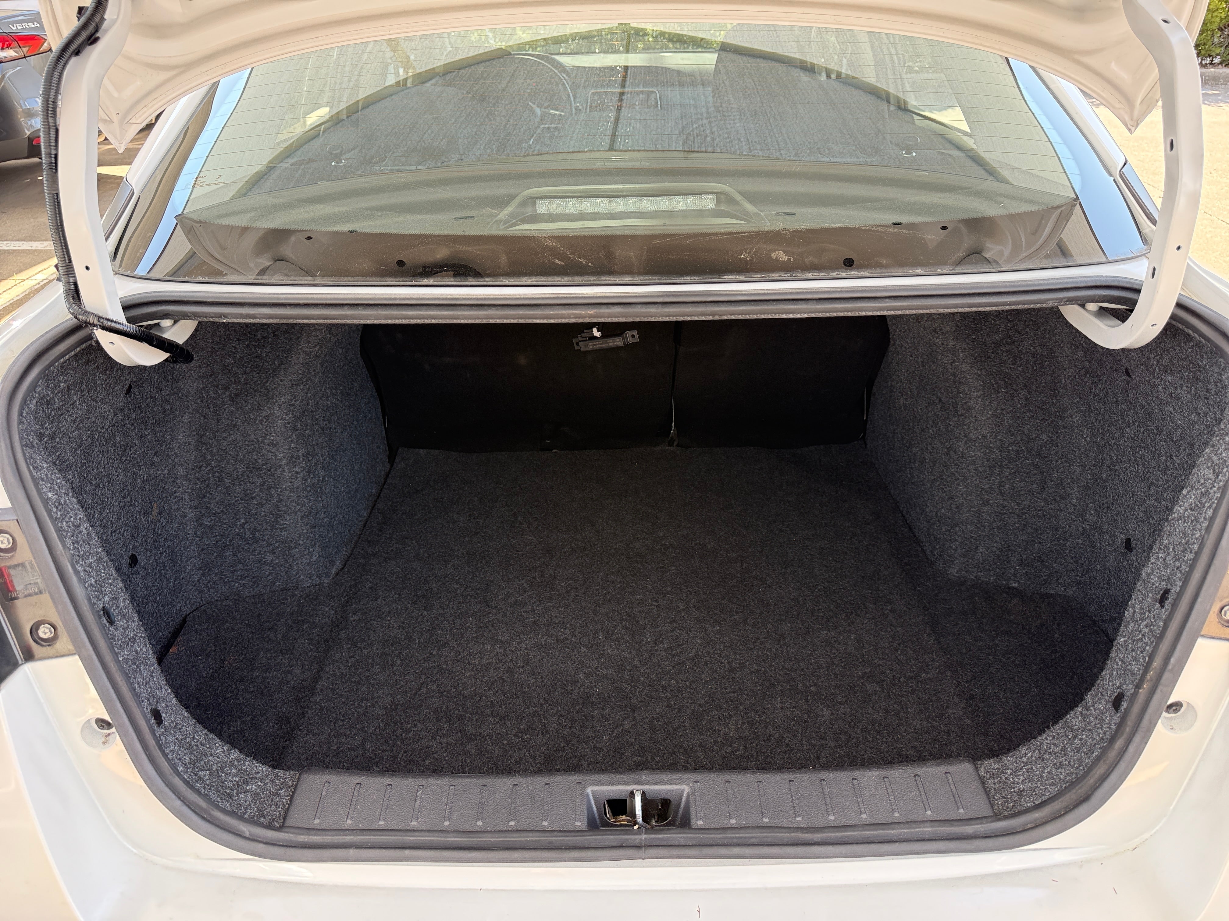 2025 Nissan Versa Sedan SV - Photo 2