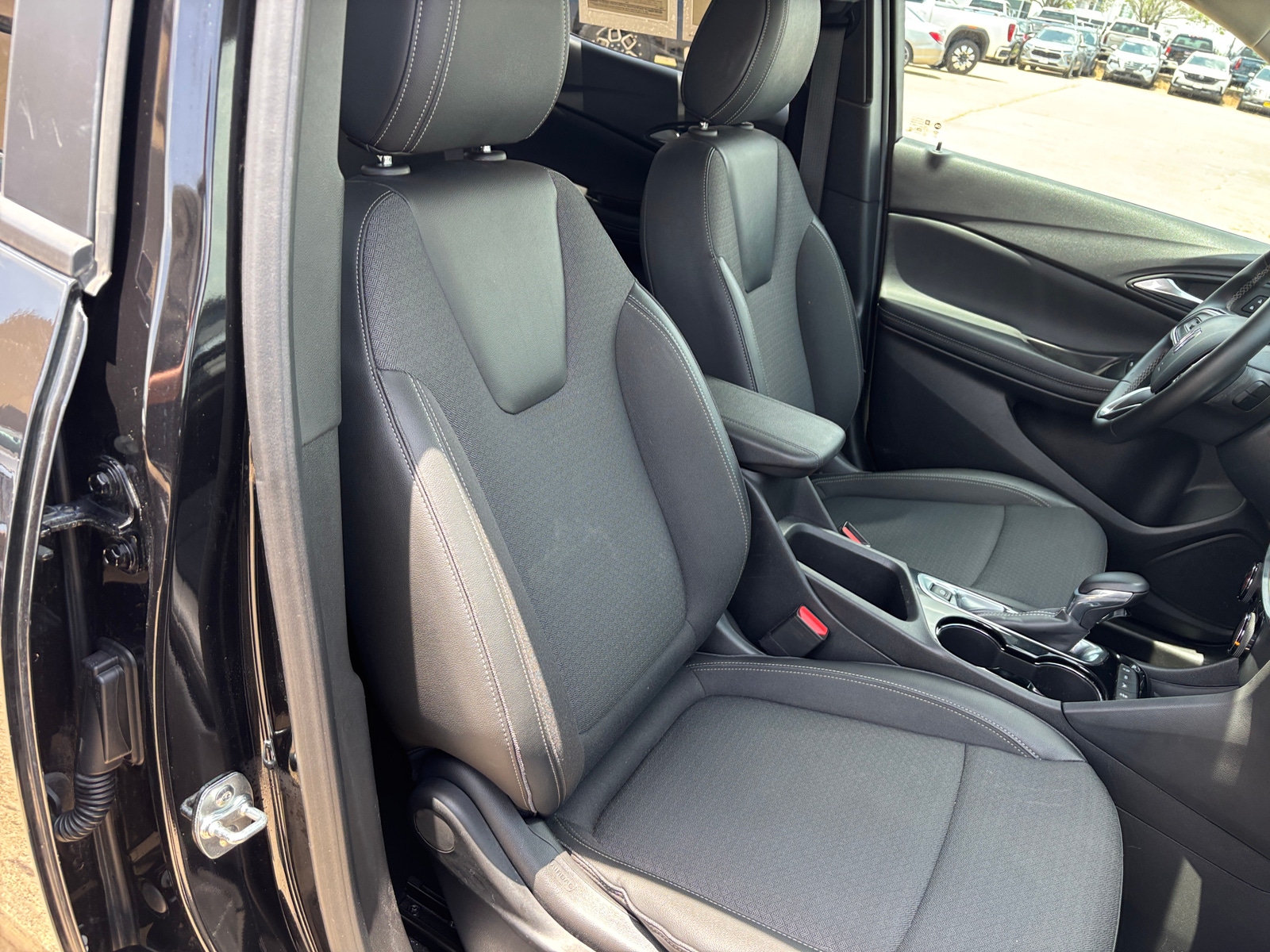 Thumbnail: 2025 Buick Encore GX - 2