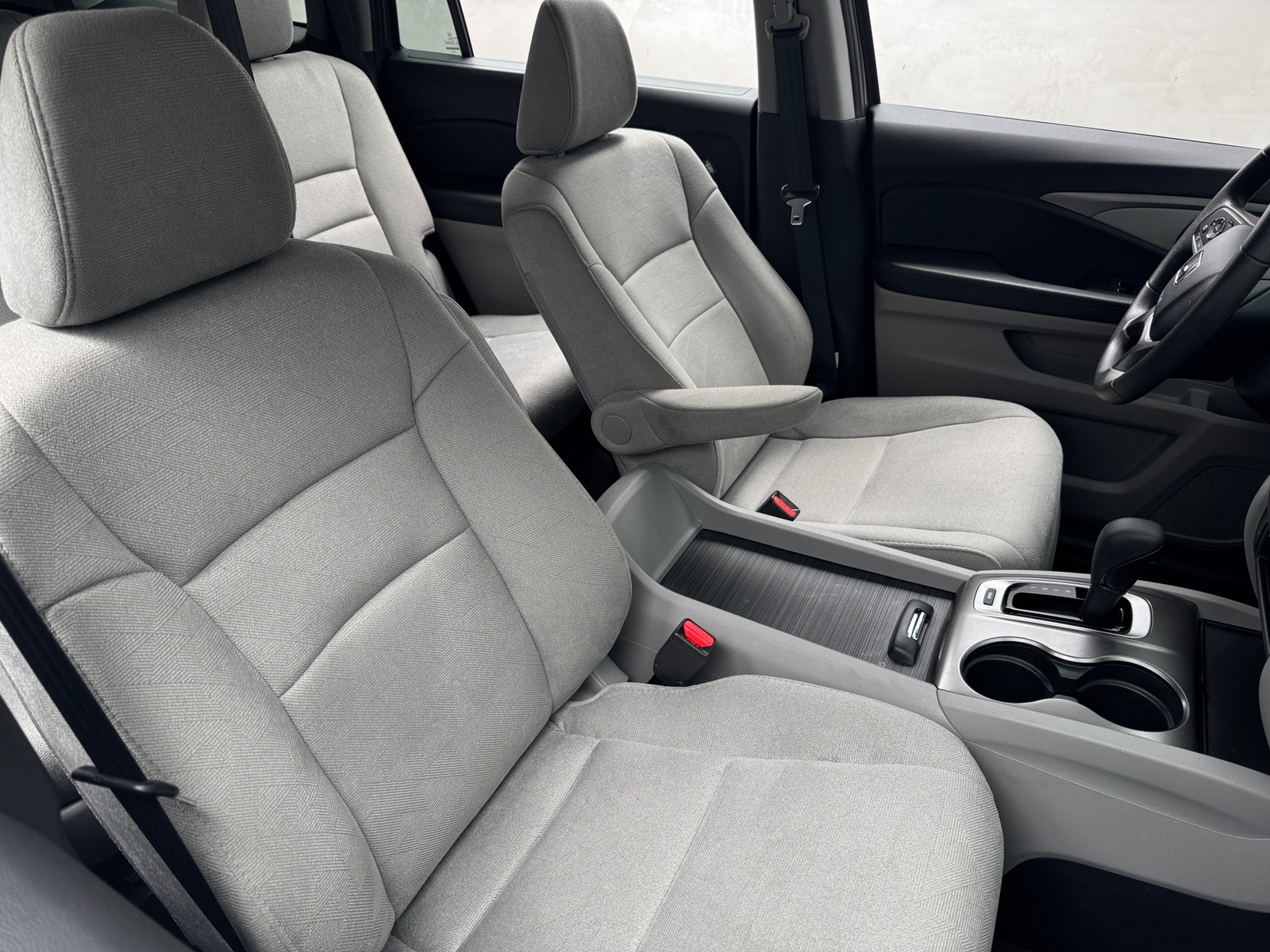 Thumbnail: 2019 Honda Pilot - 2