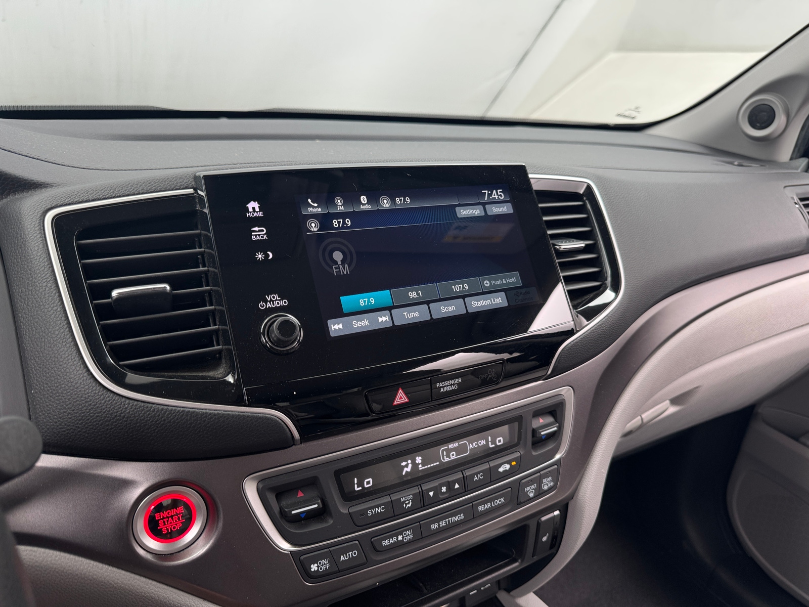 Thumbnail: 2019 Honda Pilot - 4