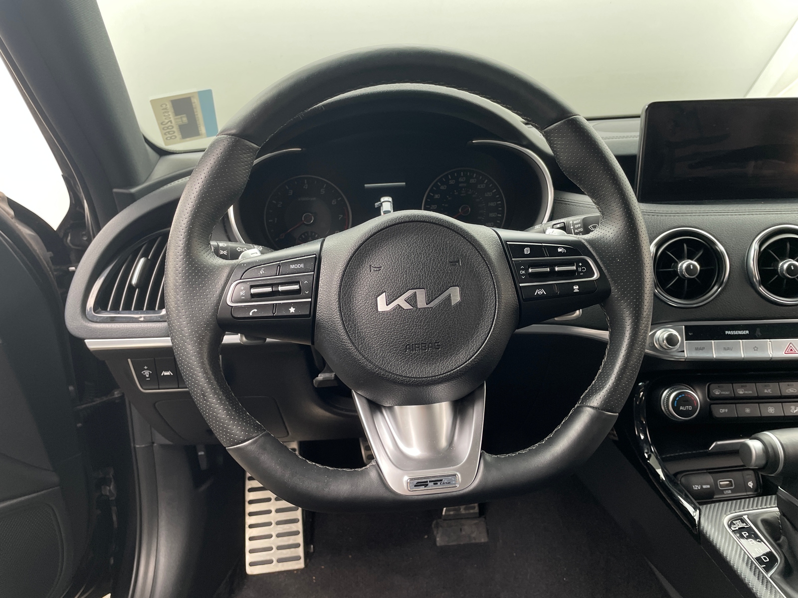 Thumbnail: 2023 Kia Stinger - 4