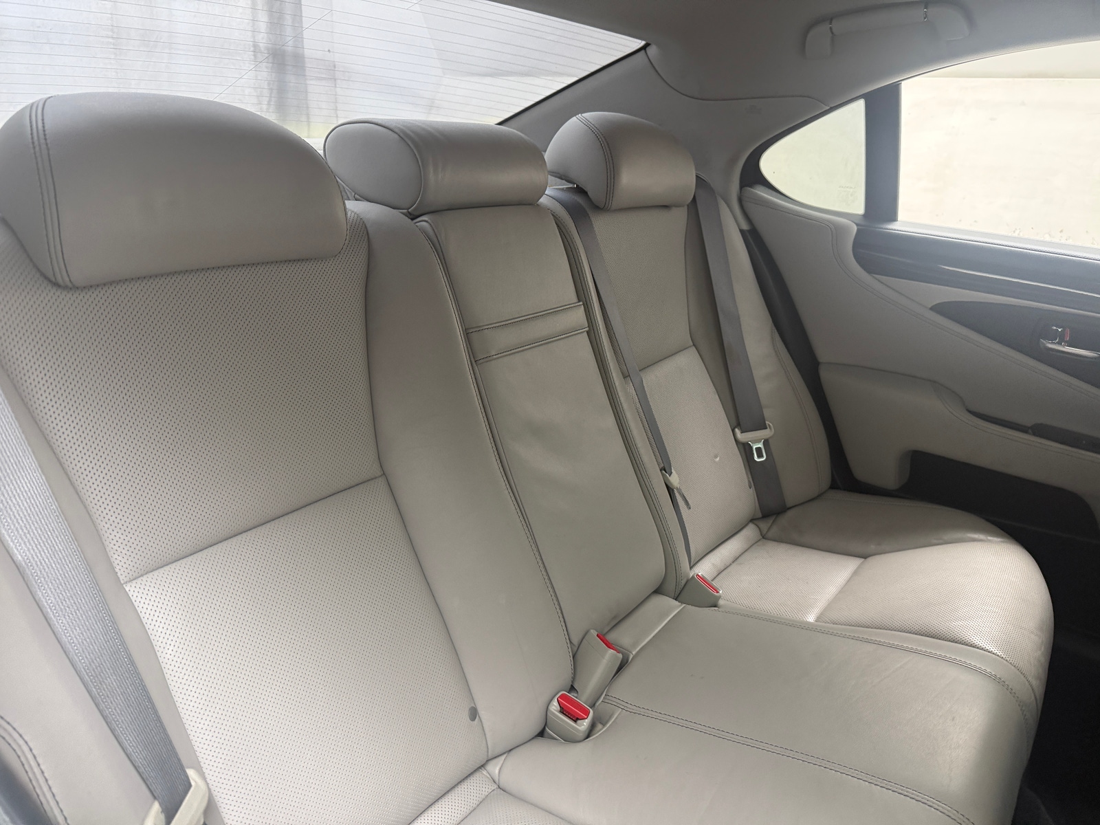 Thumbnail: 2014 Lexus LS - 5