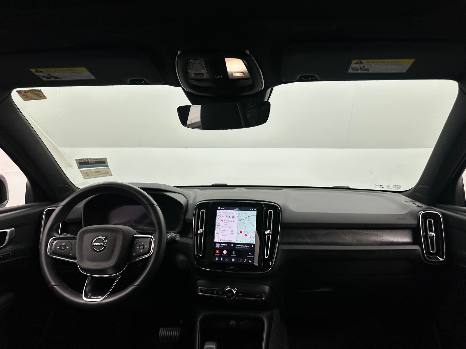 Thumbnail: 2023 Volvo XC40 - 2