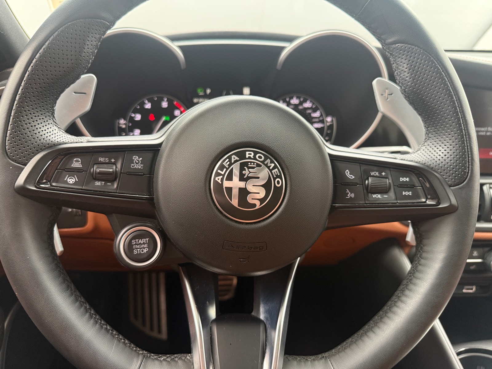 Thumbnail: 2020 Alfa Romeo Giulia - 4