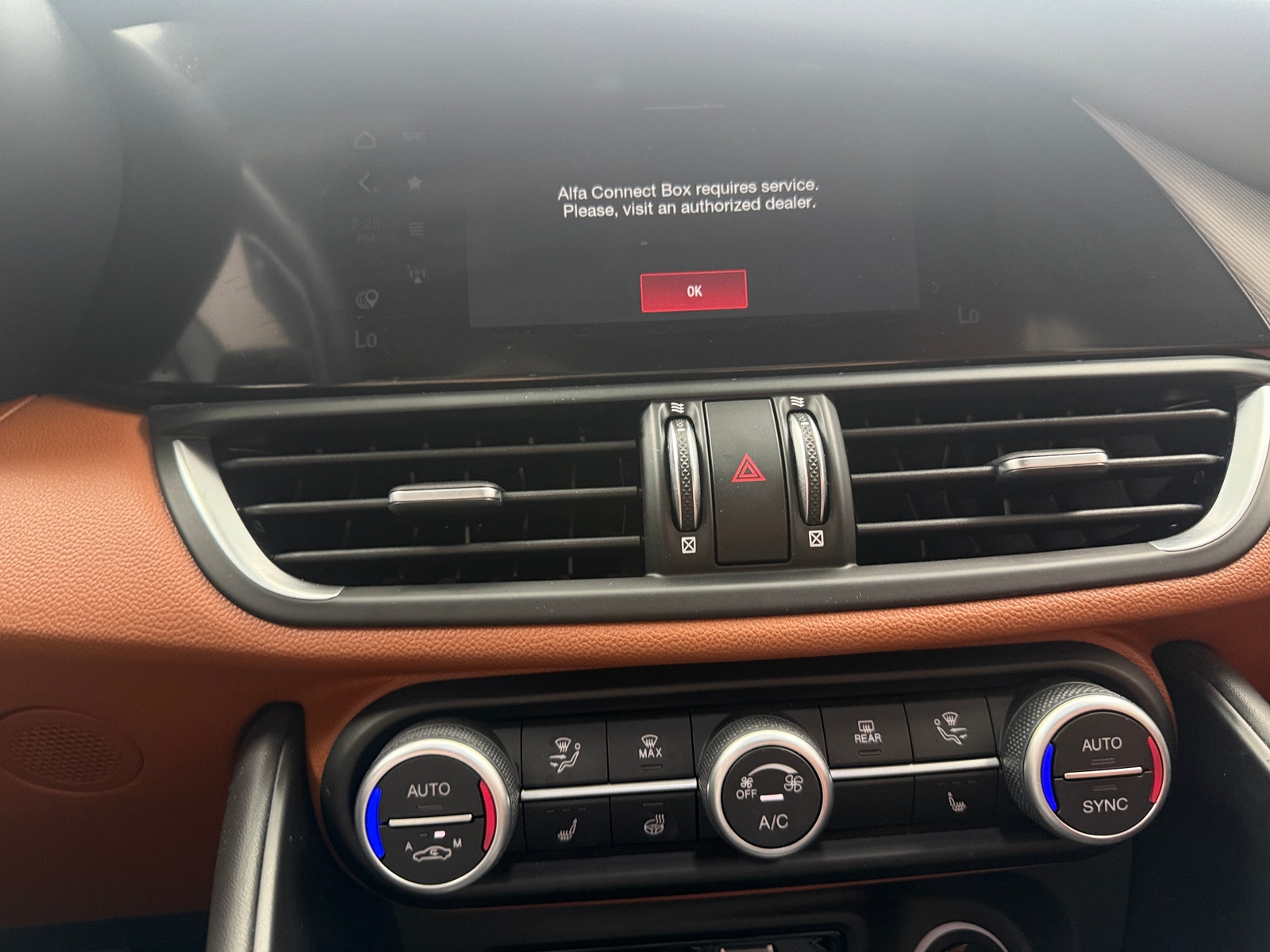 Thumbnail: 2020 Alfa Romeo Giulia - 3