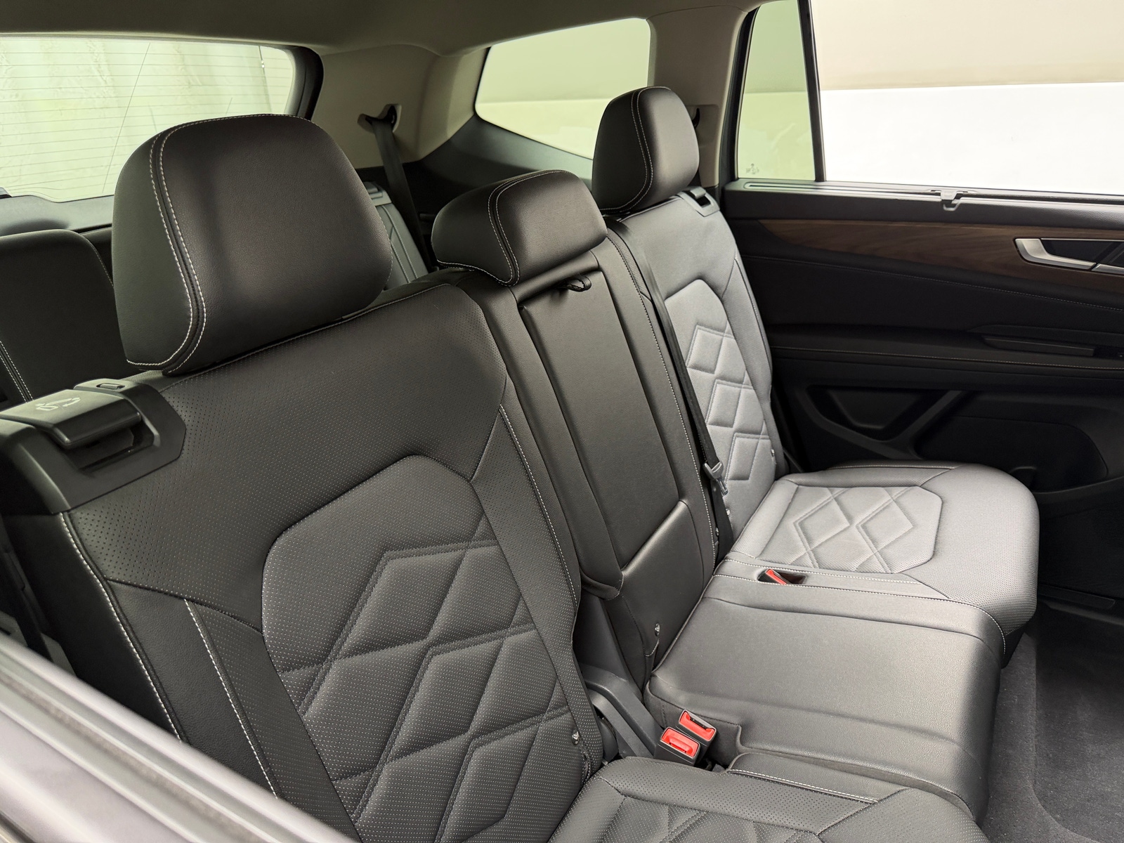 Thumbnail: 2025 Volkswagen Atlas - 5