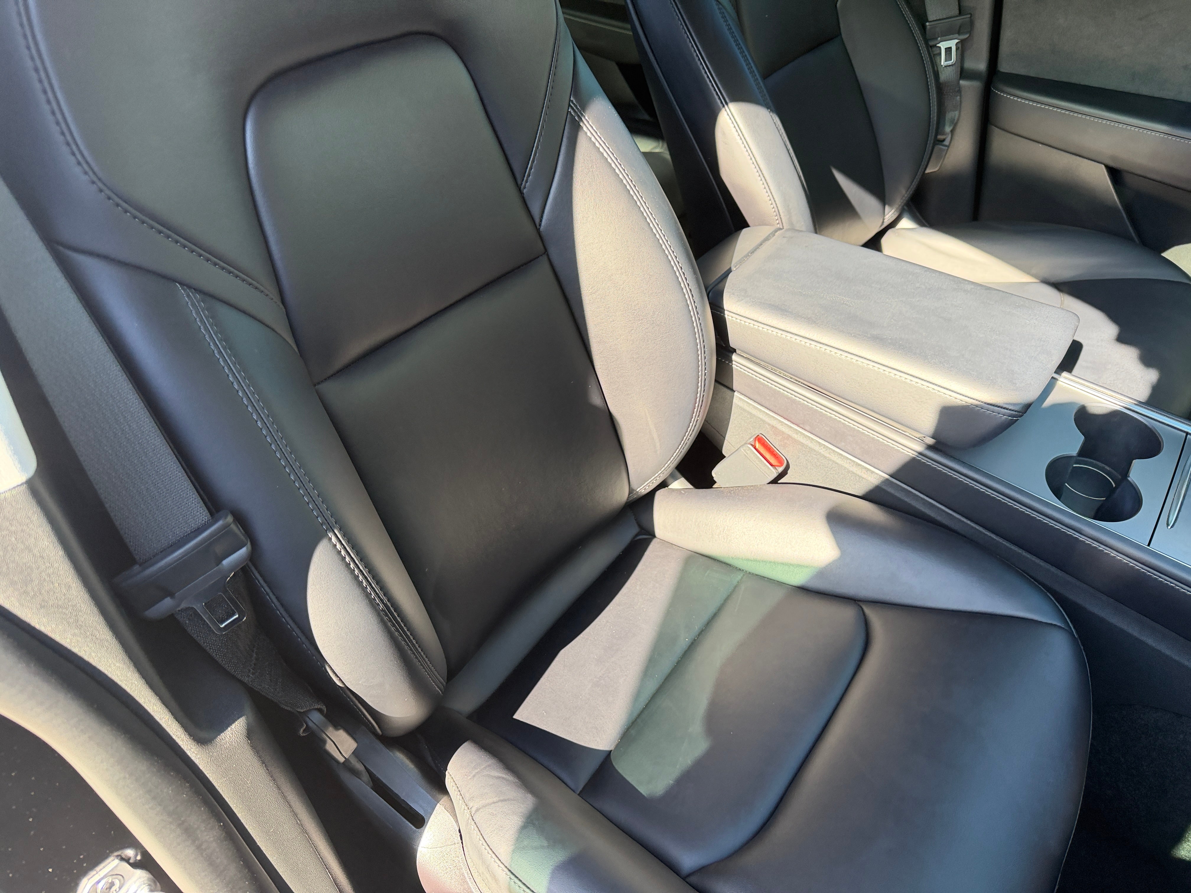 Used 2022 Tesla Model Y Long Range with VIN 7SAYGDEE9NF356498 for sale in Auburn, WA