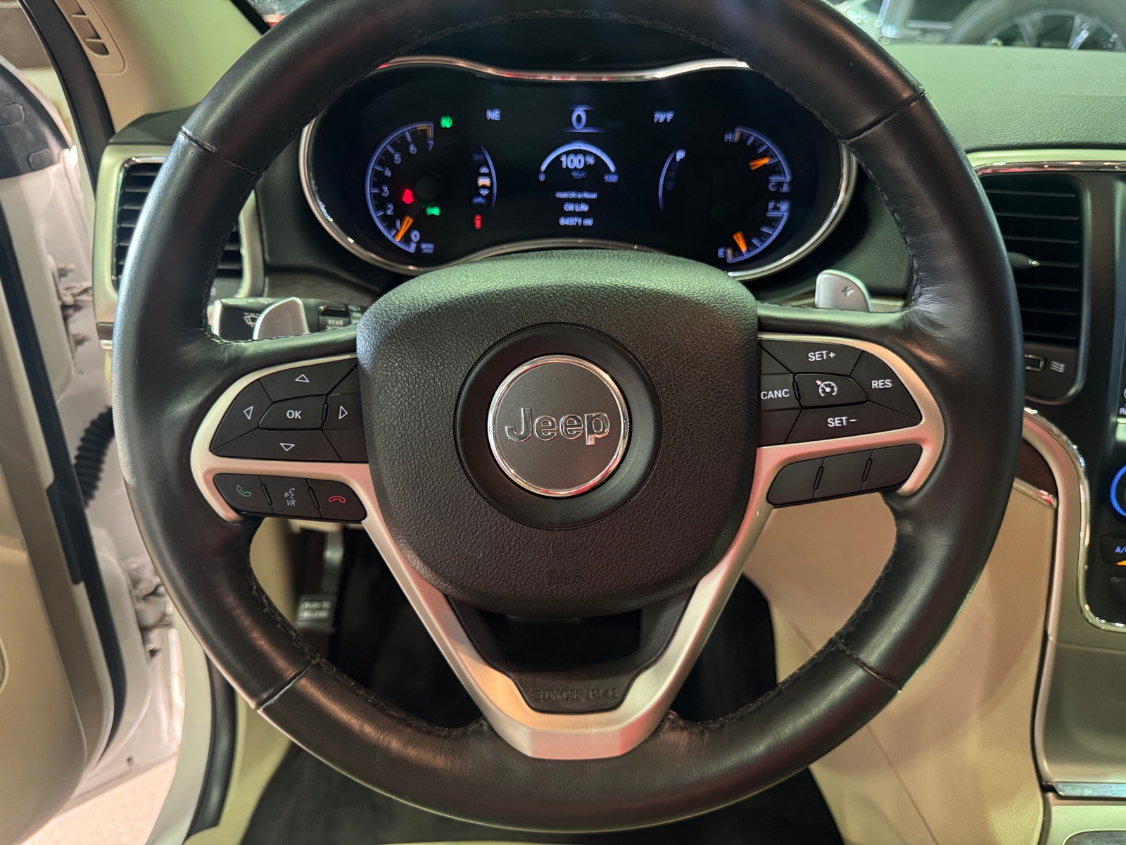 Thumbnail: 2016 Jeep Grand Cherokee - 4
