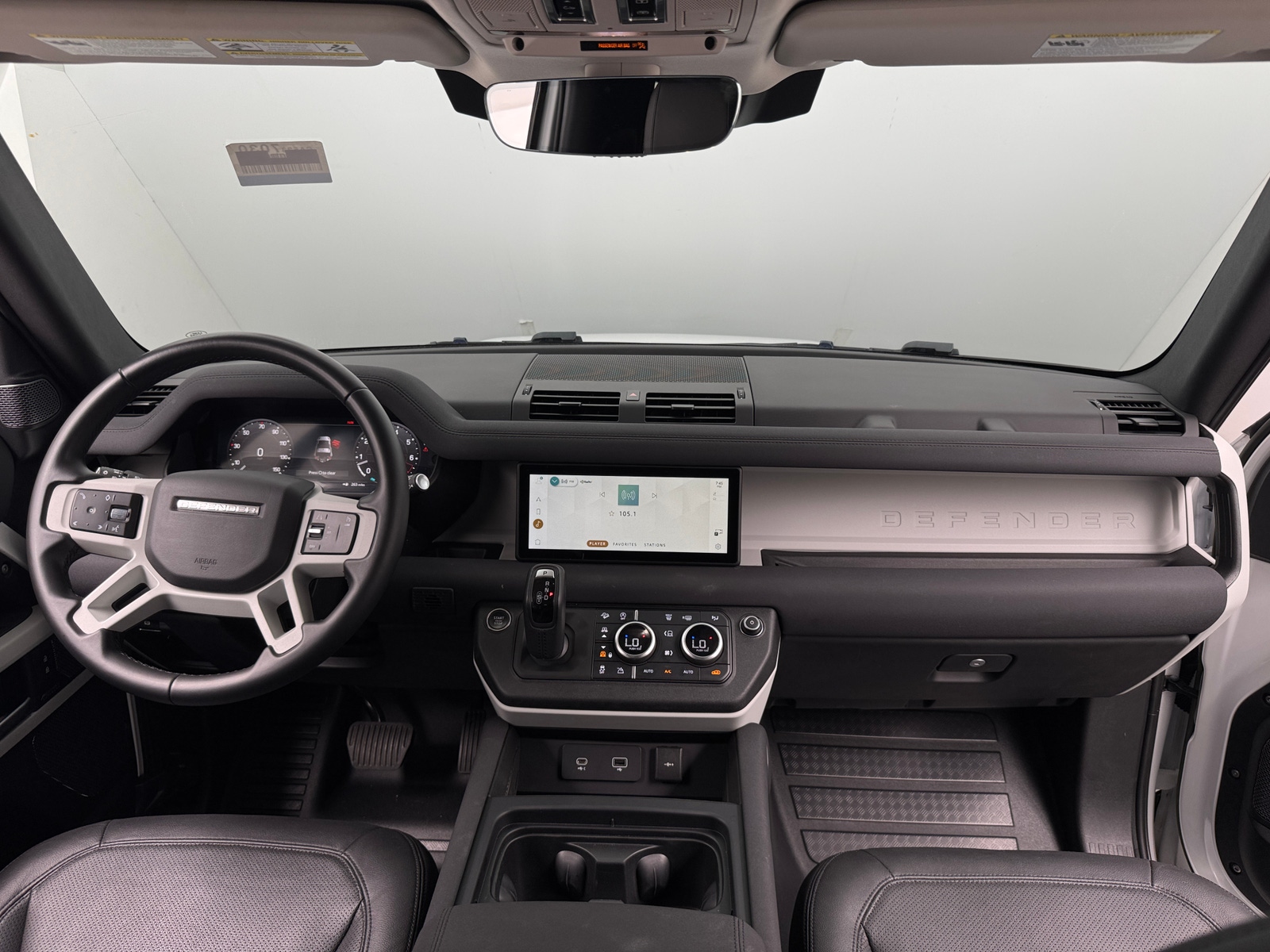 Thumbnail: 2023 Land Rover Defender - 3