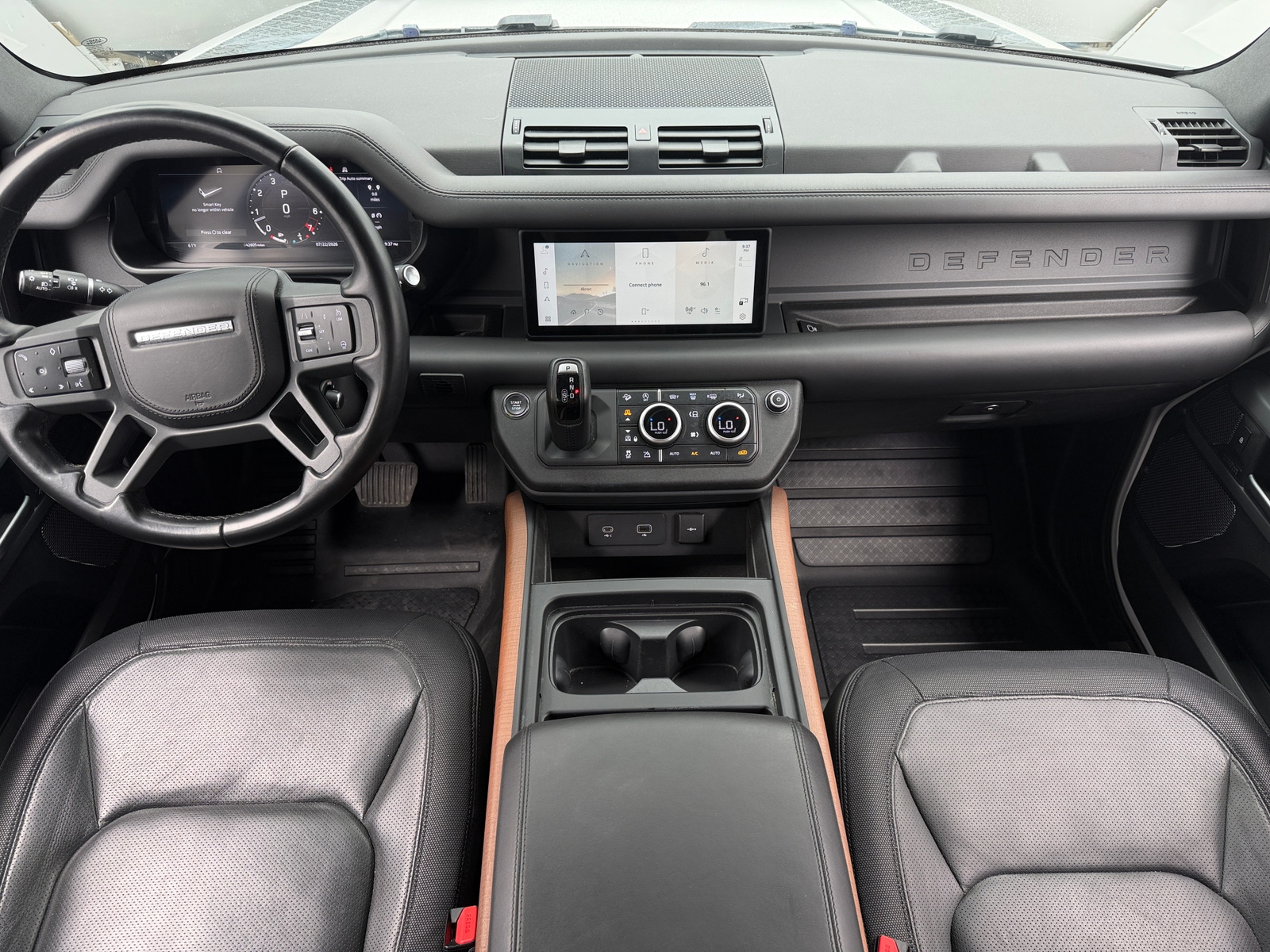 Thumbnail: 2023 Land Rover Defender - 3