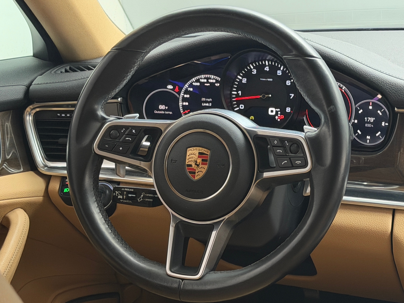Thumbnail: 2018 Porsche Panamera - 4