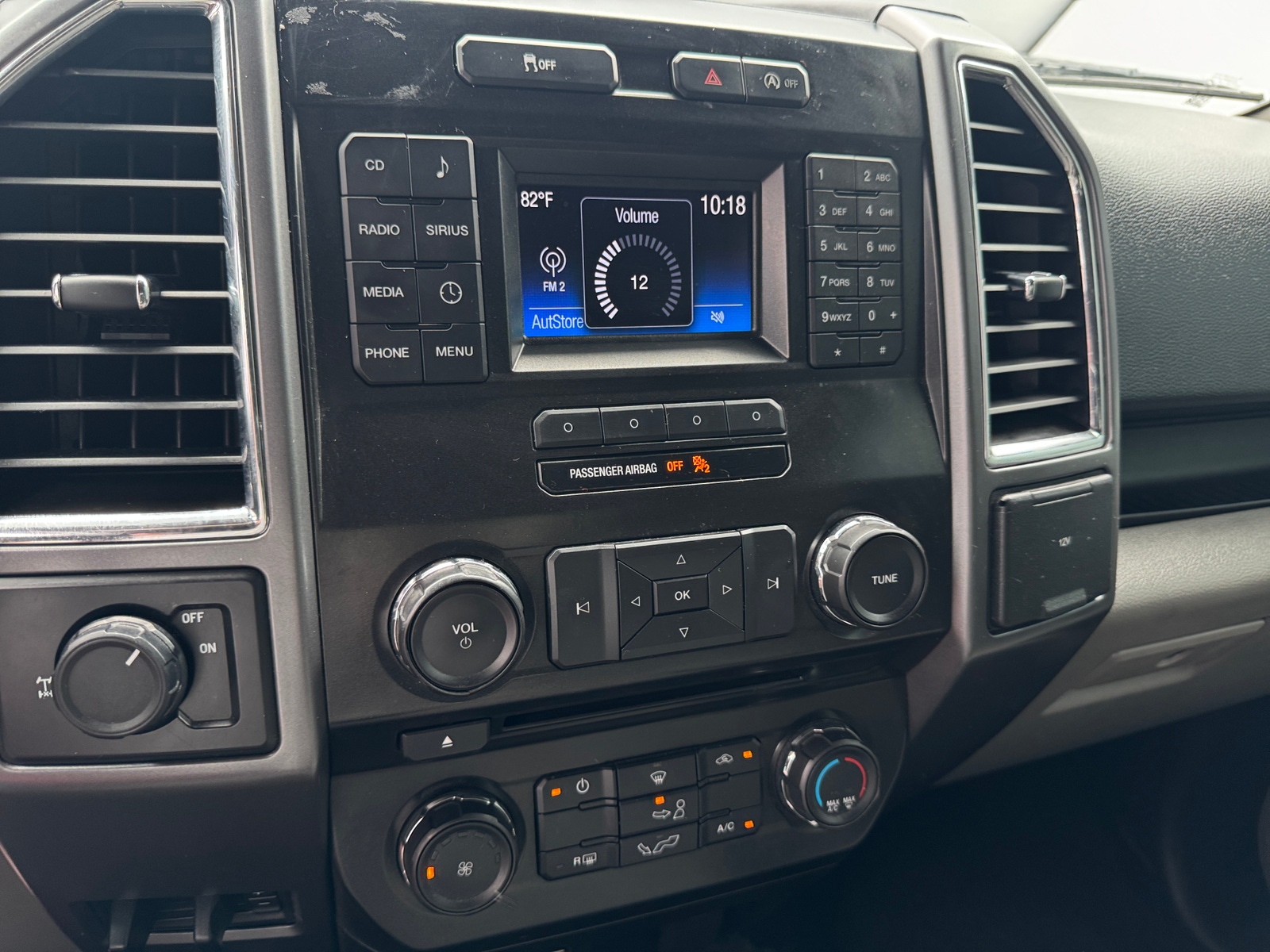 Thumbnail: 2015 Ford Econoline - 4