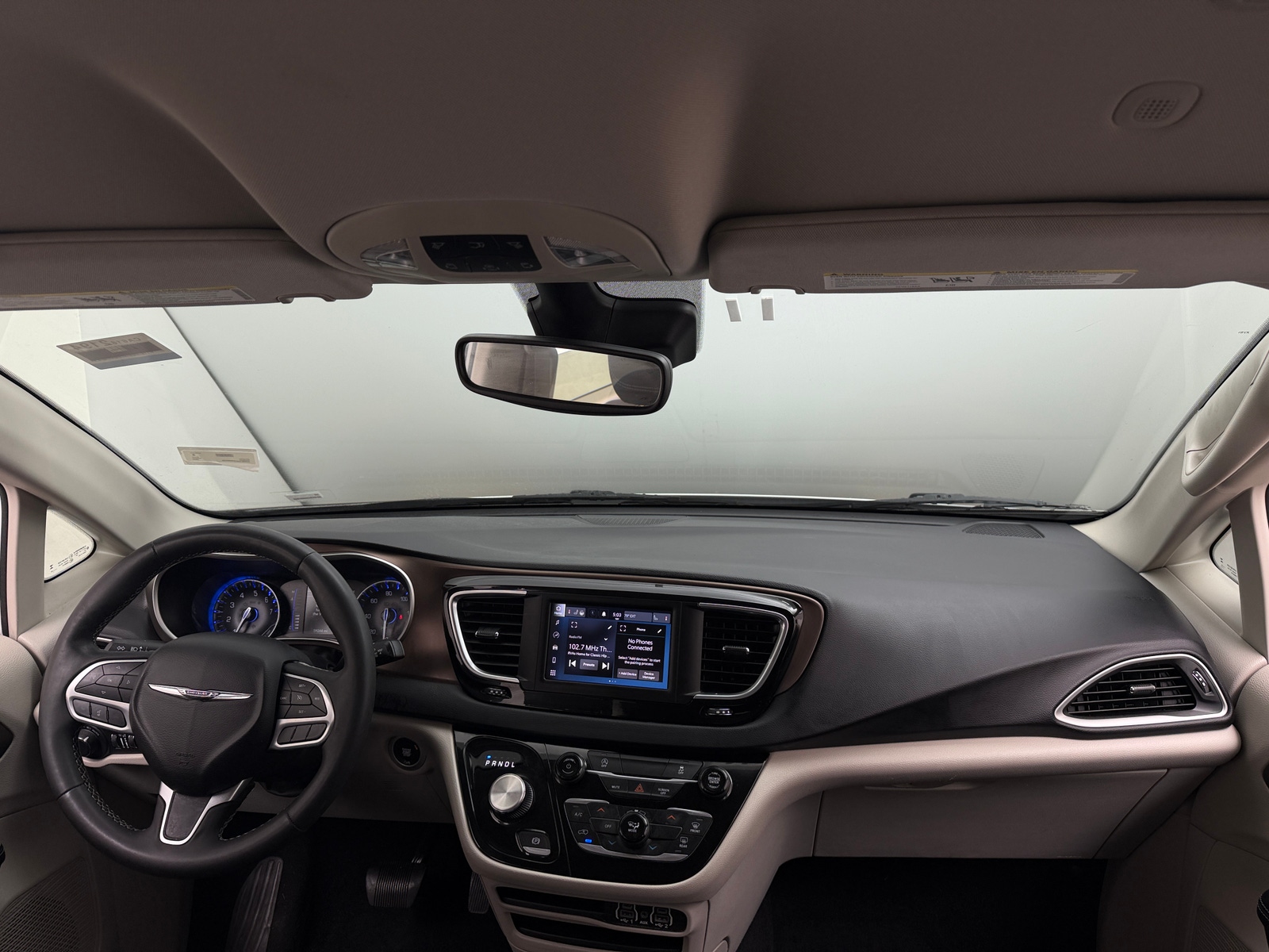 Thumbnail: 2023 Chrysler Voyager - 3