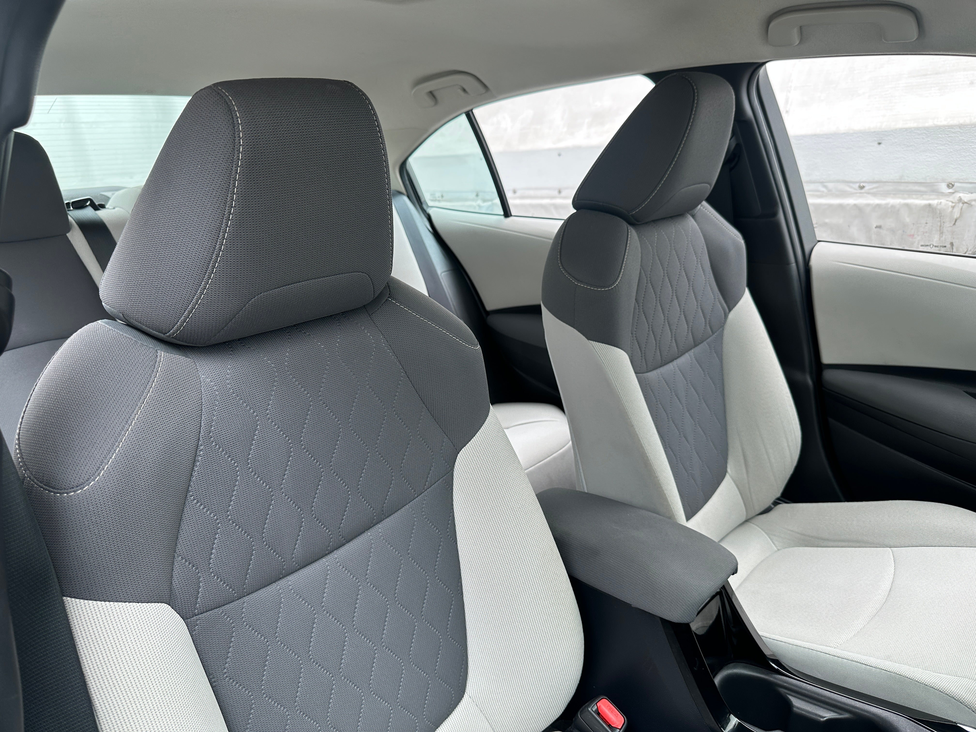2022 Toyota Corolla LE - Photo 7