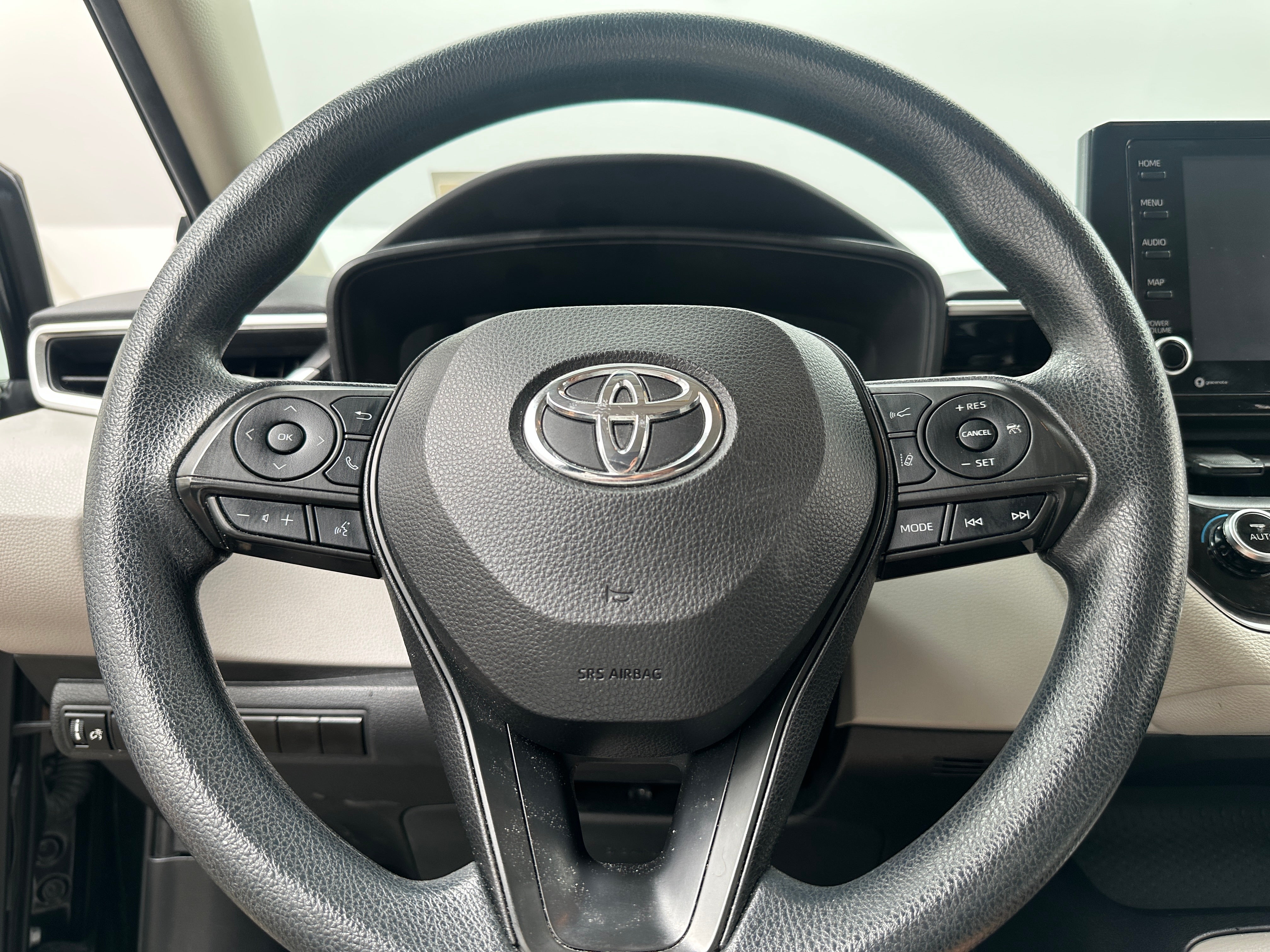 2022 Toyota Corolla LE - Photo 5