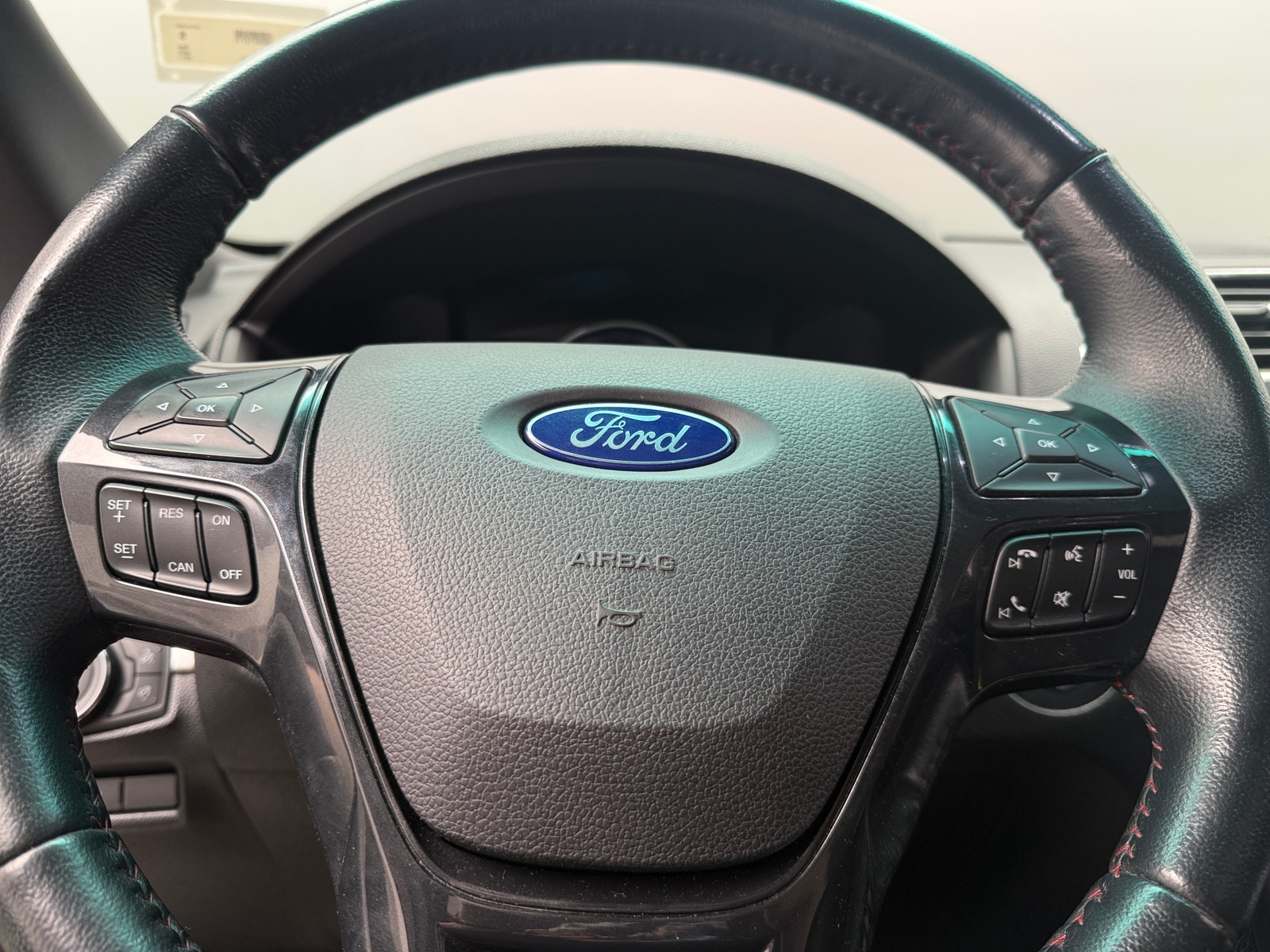 Thumbnail: 2017 Ford Explorer - 4