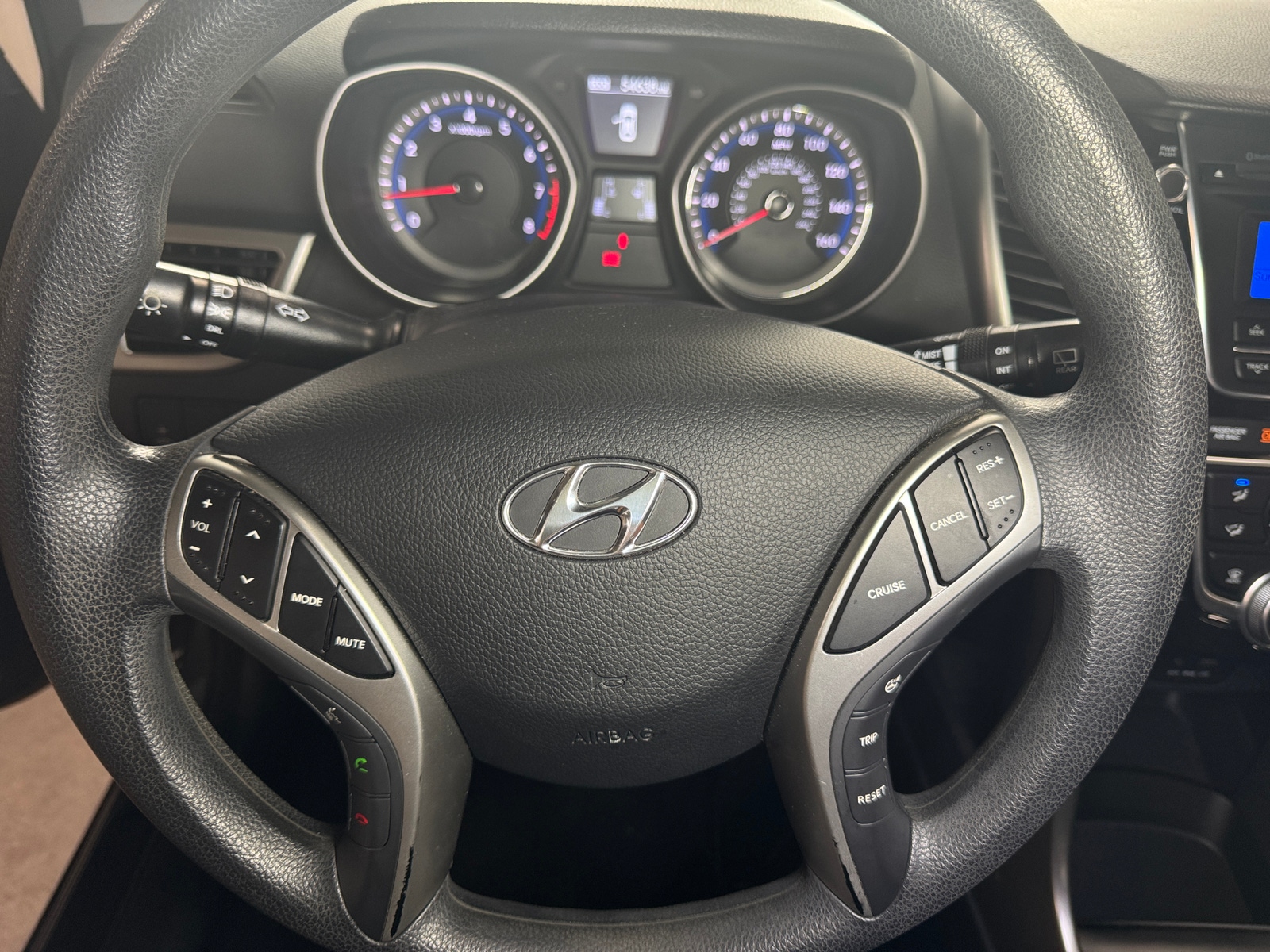 Thumbnail: 2016 Hyundai Elantra - 5
