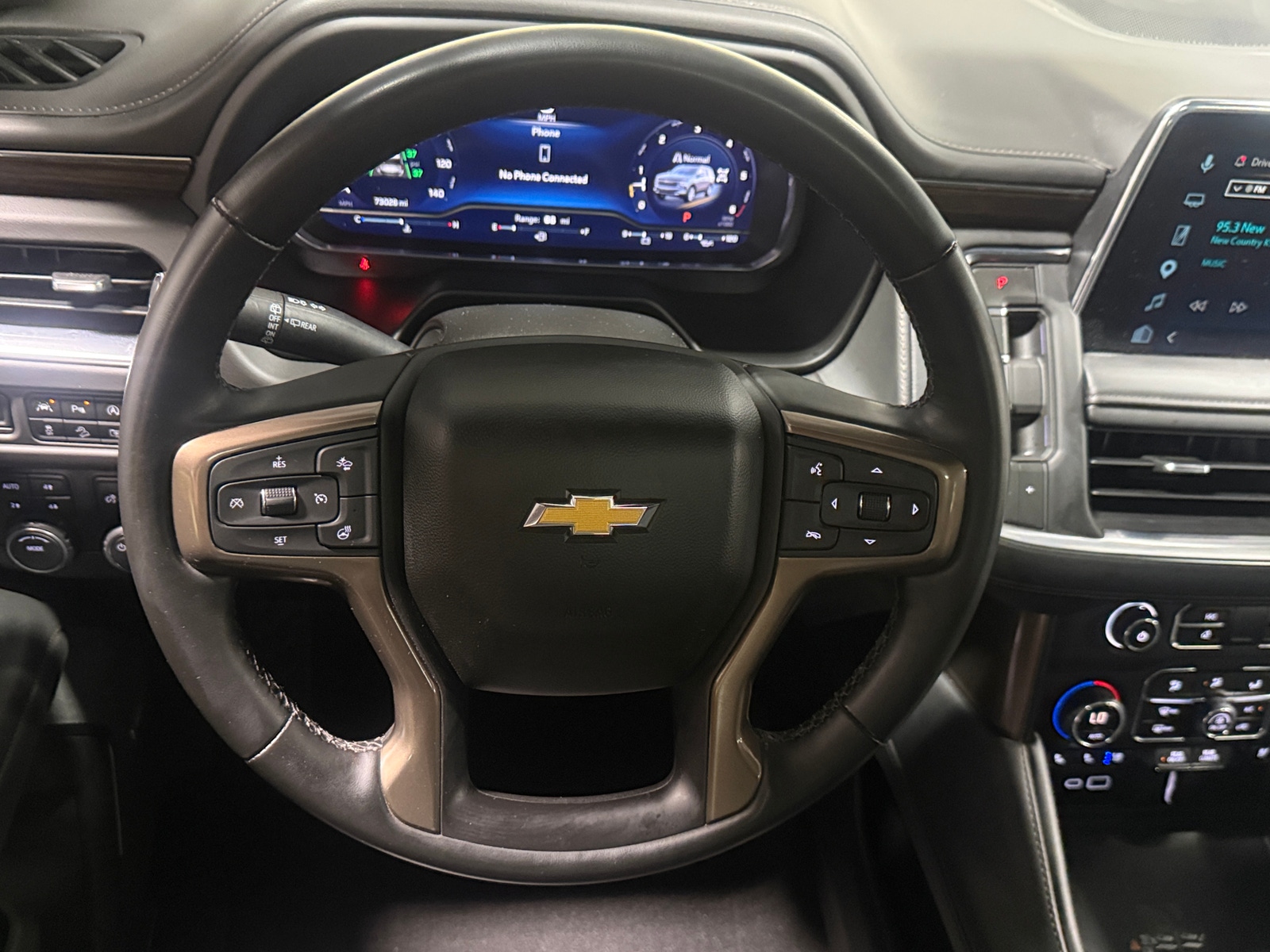 Thumbnail: 2023 Chevrolet Suburban - 4