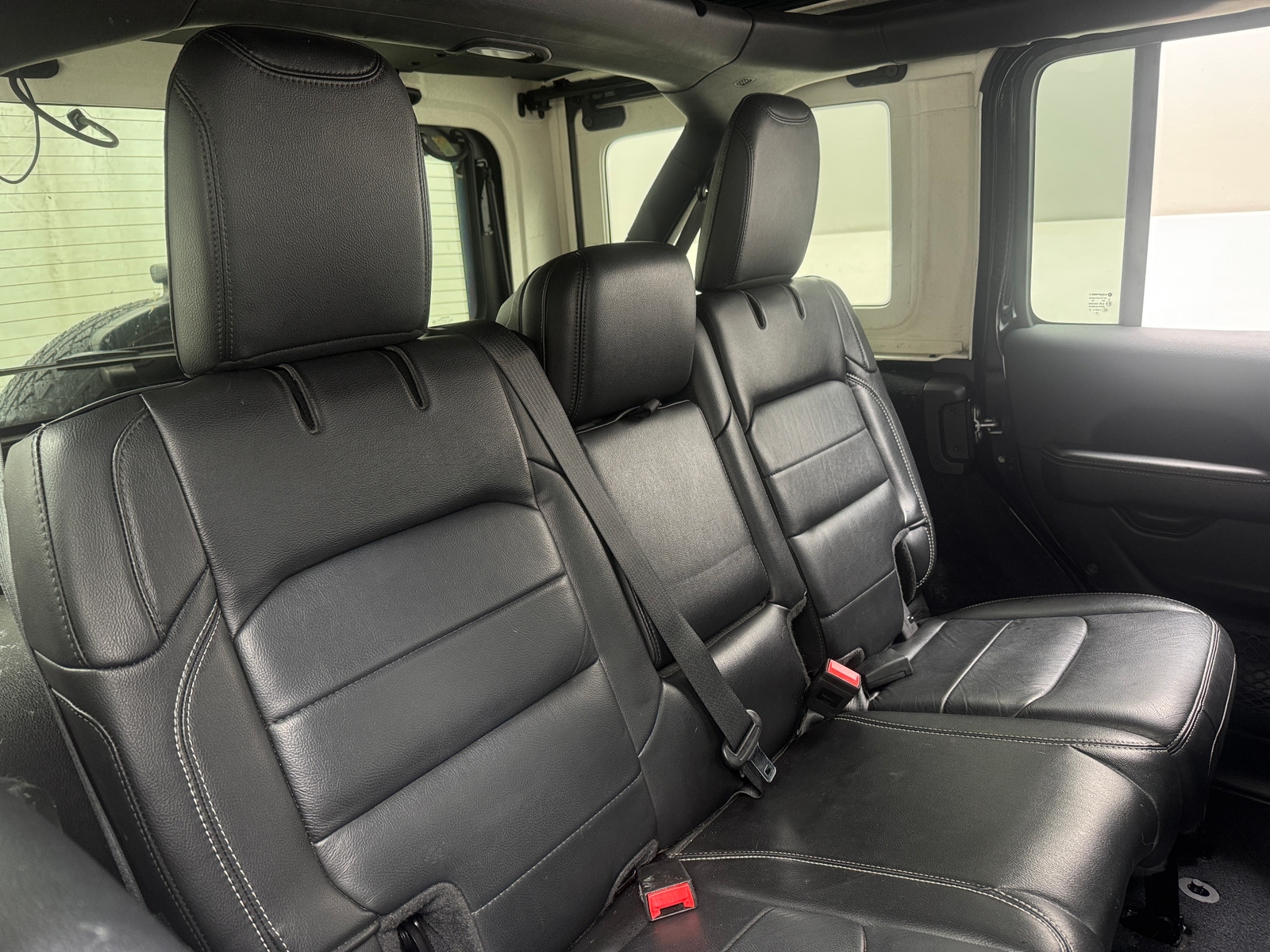 Thumbnail: 2019 Jeep Wrangler - 5