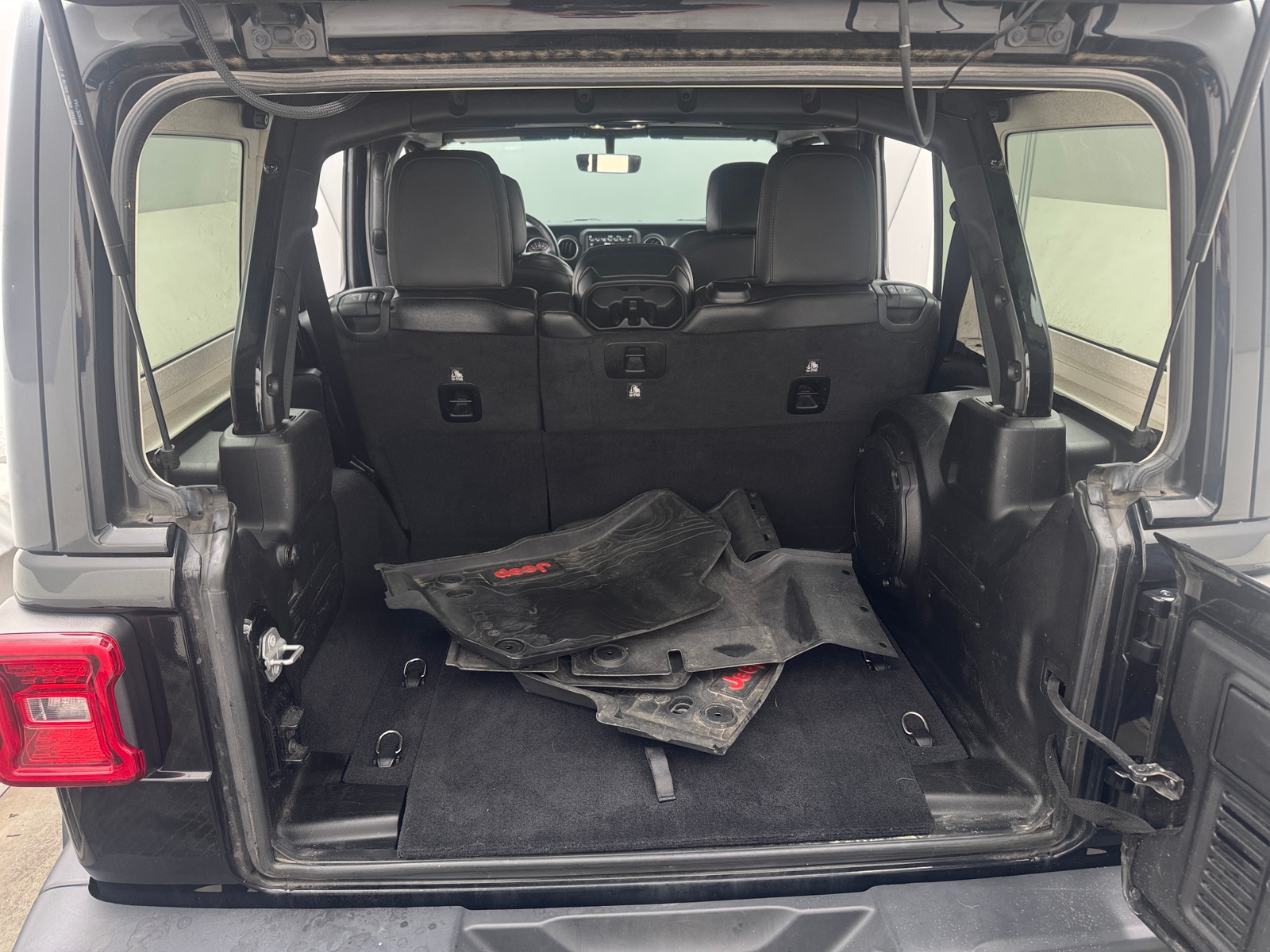 Thumbnail: 2019 Jeep Wrangler - 6