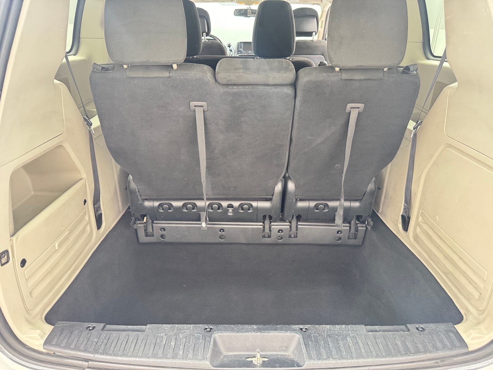 Thumbnail: 2017 Dodge Grand Caravan - 7