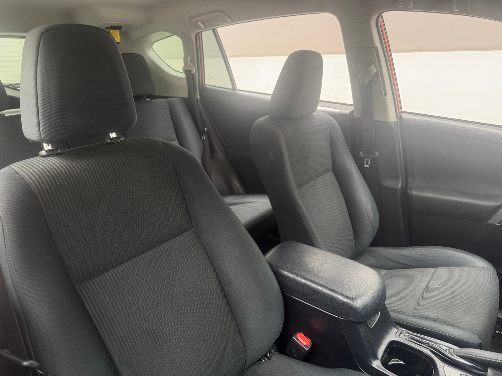 Thumbnail: 2016 Toyota RAV4 - 2