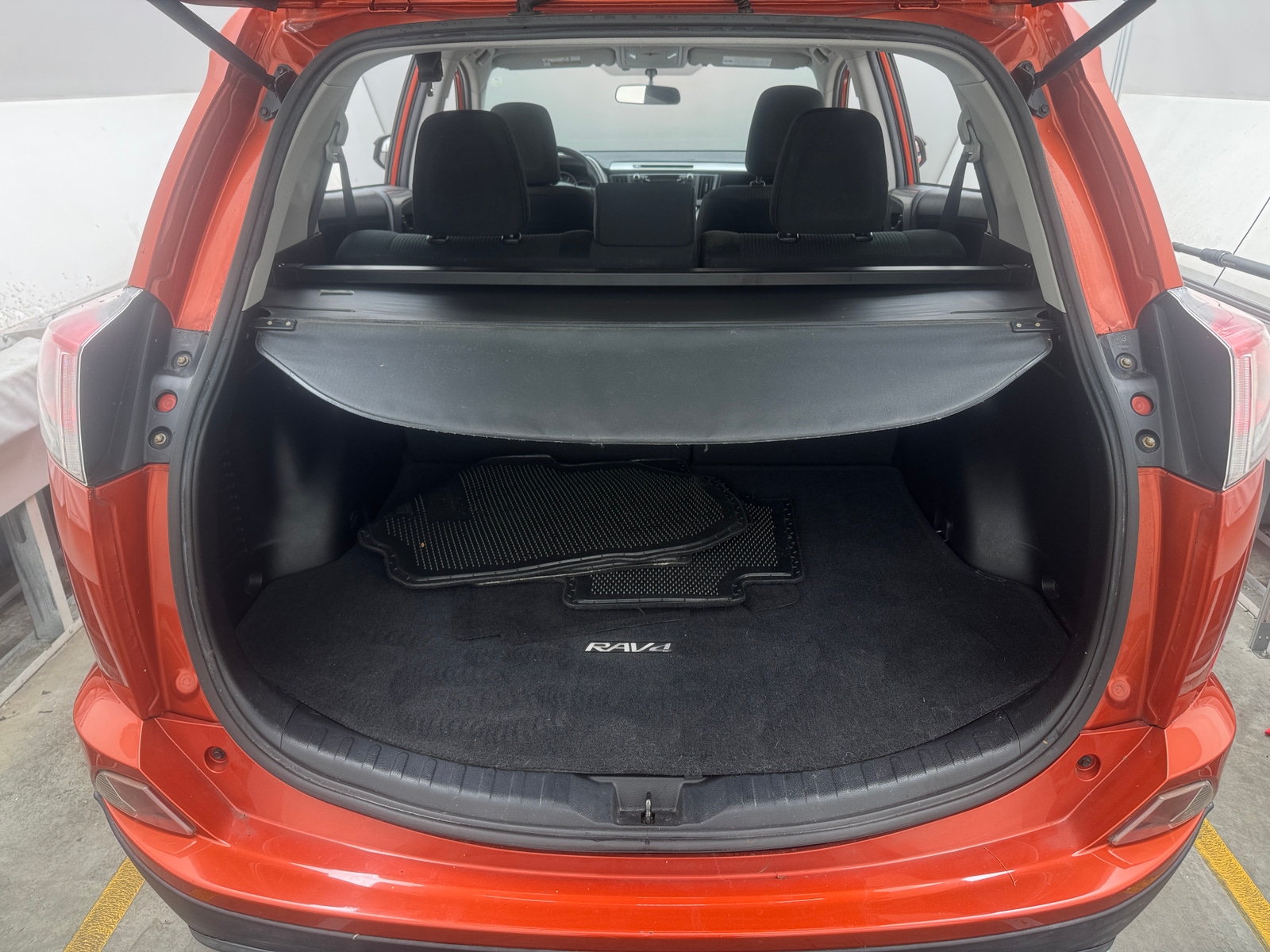 Thumbnail: 2016 Toyota RAV4 - 7