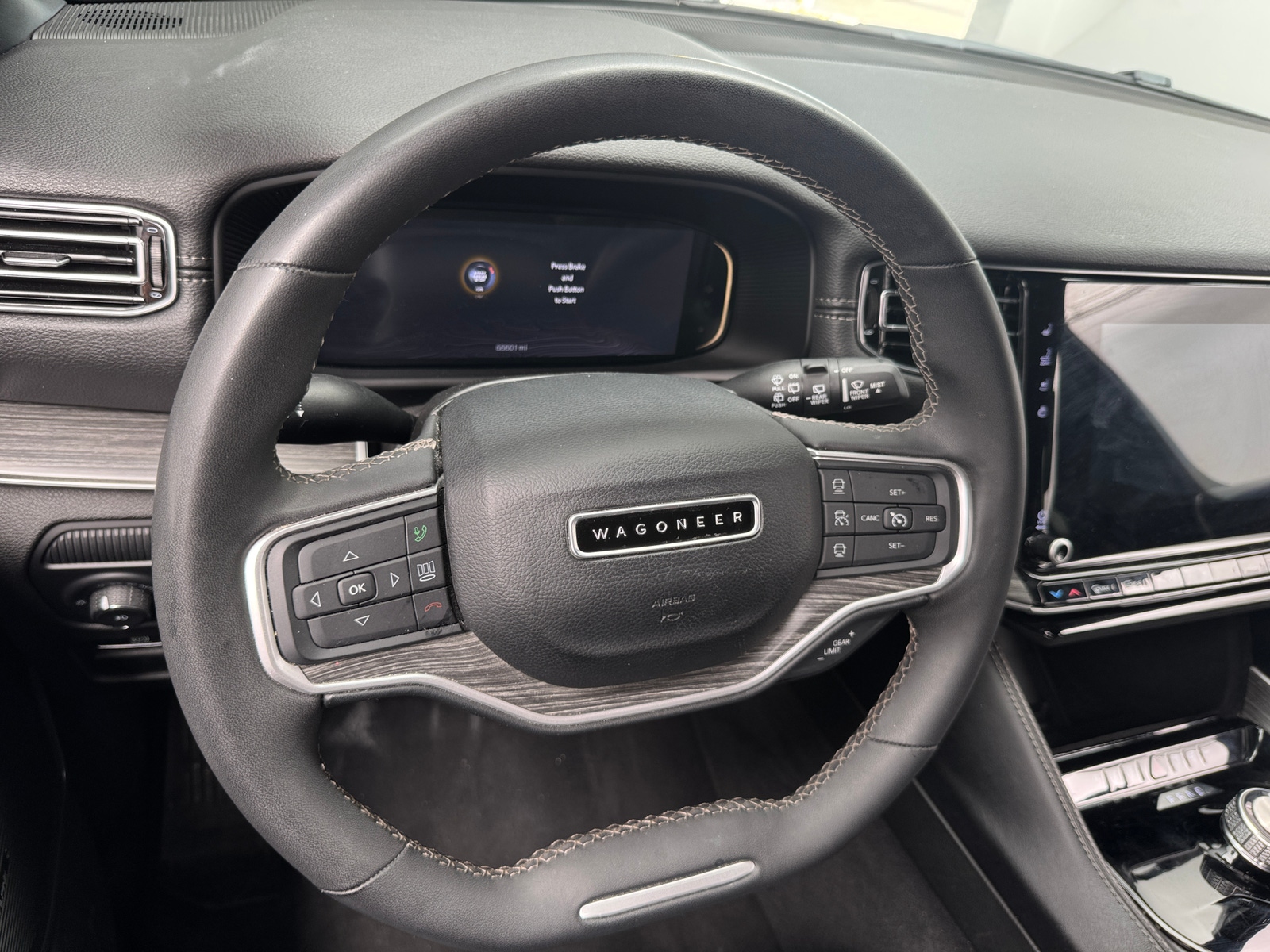 Thumbnail: 2024 Jeep Wagoneer - 4