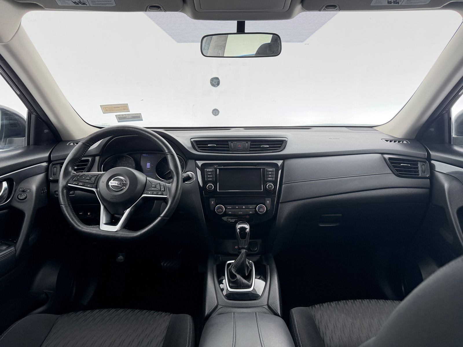 Thumbnail: 2018 Nissan Rogue - 3