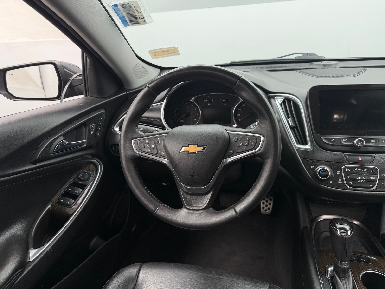Thumbnail: 2016 Chevrolet Malibu - 4