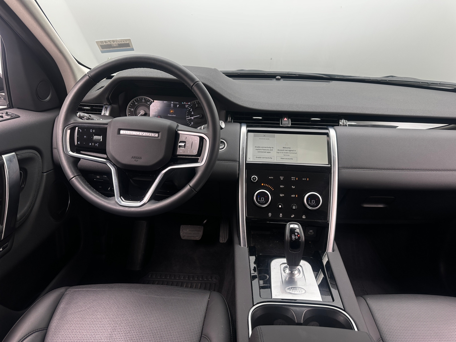 Thumbnail: 2023 Land Rover Discovery Sport - 4