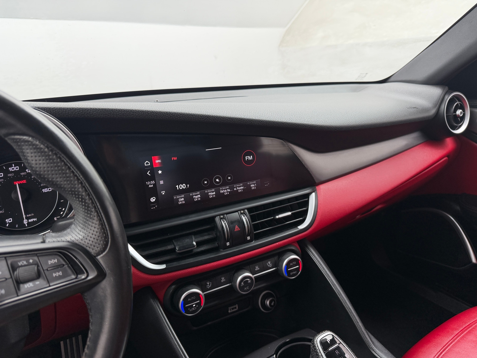 Thumbnail: 2020 Alfa Romeo Giulia - 3