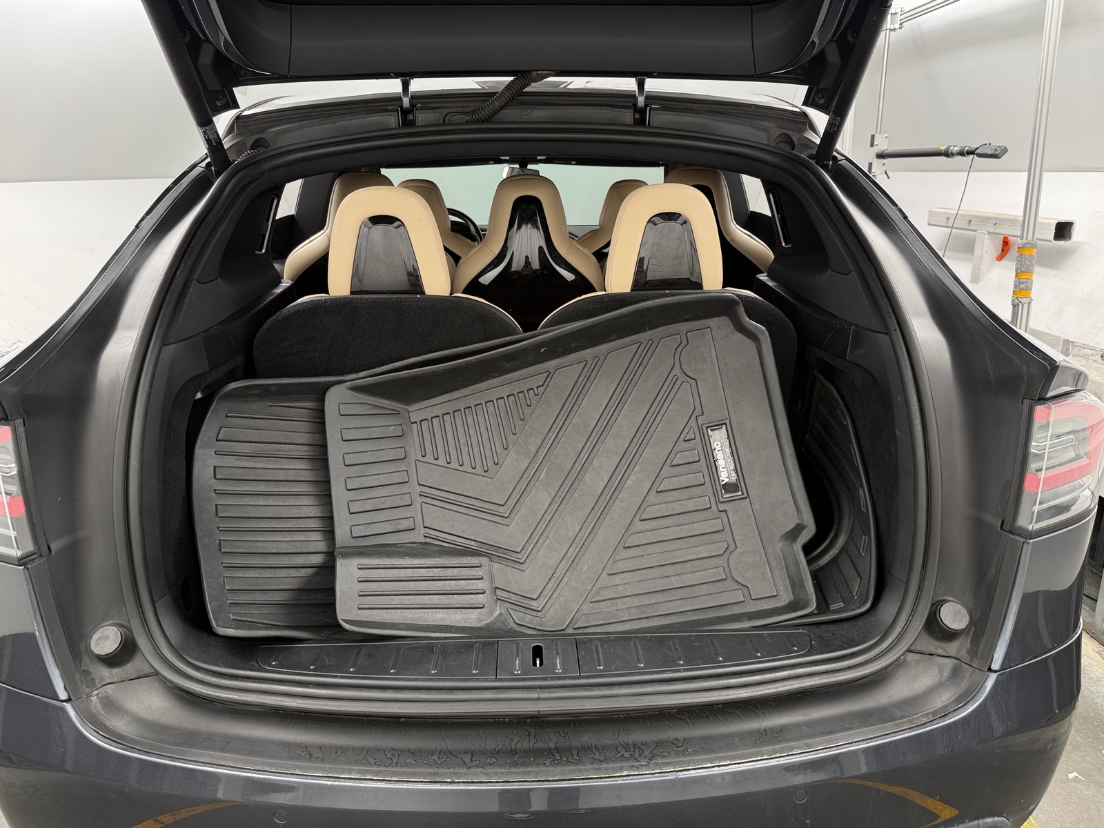 Thumbnail: 2016 Tesla Model X - 6
