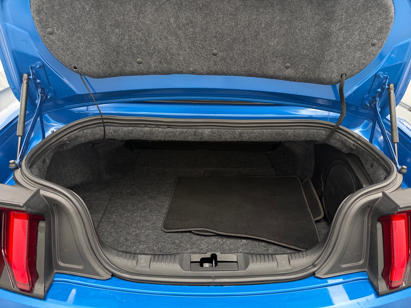 Thumbnail: 2019 Ford Mustang - 6