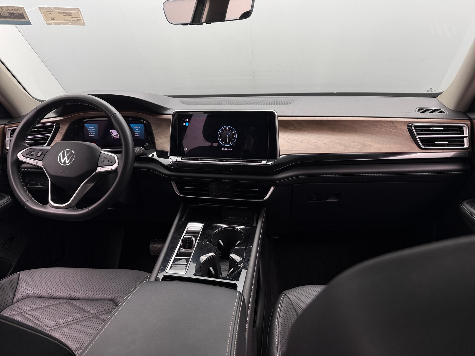 Thumbnail: 2026 Volkswagen Atlas - 3