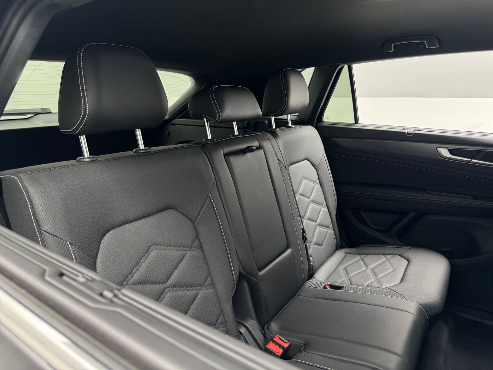 Thumbnail: 2026 Volkswagen Atlas - 5