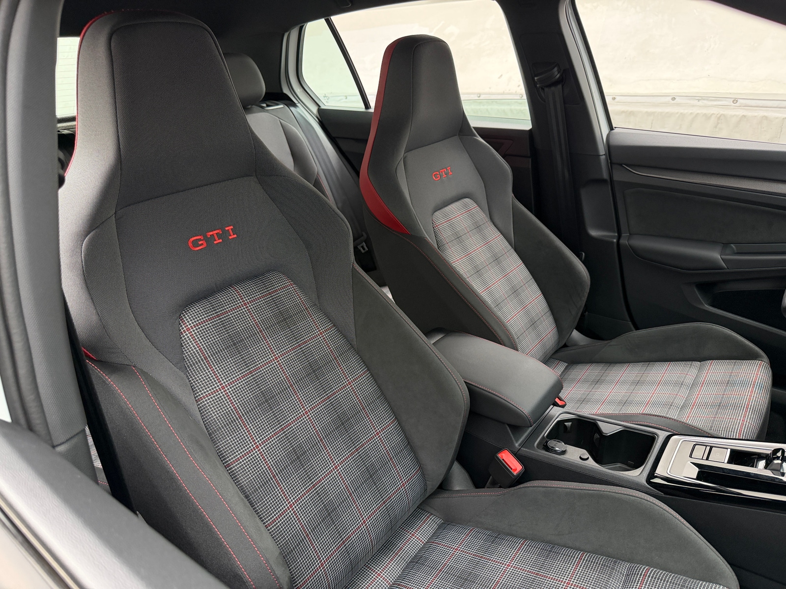 Thumbnail: 2025 Volkswagen Golf - 2