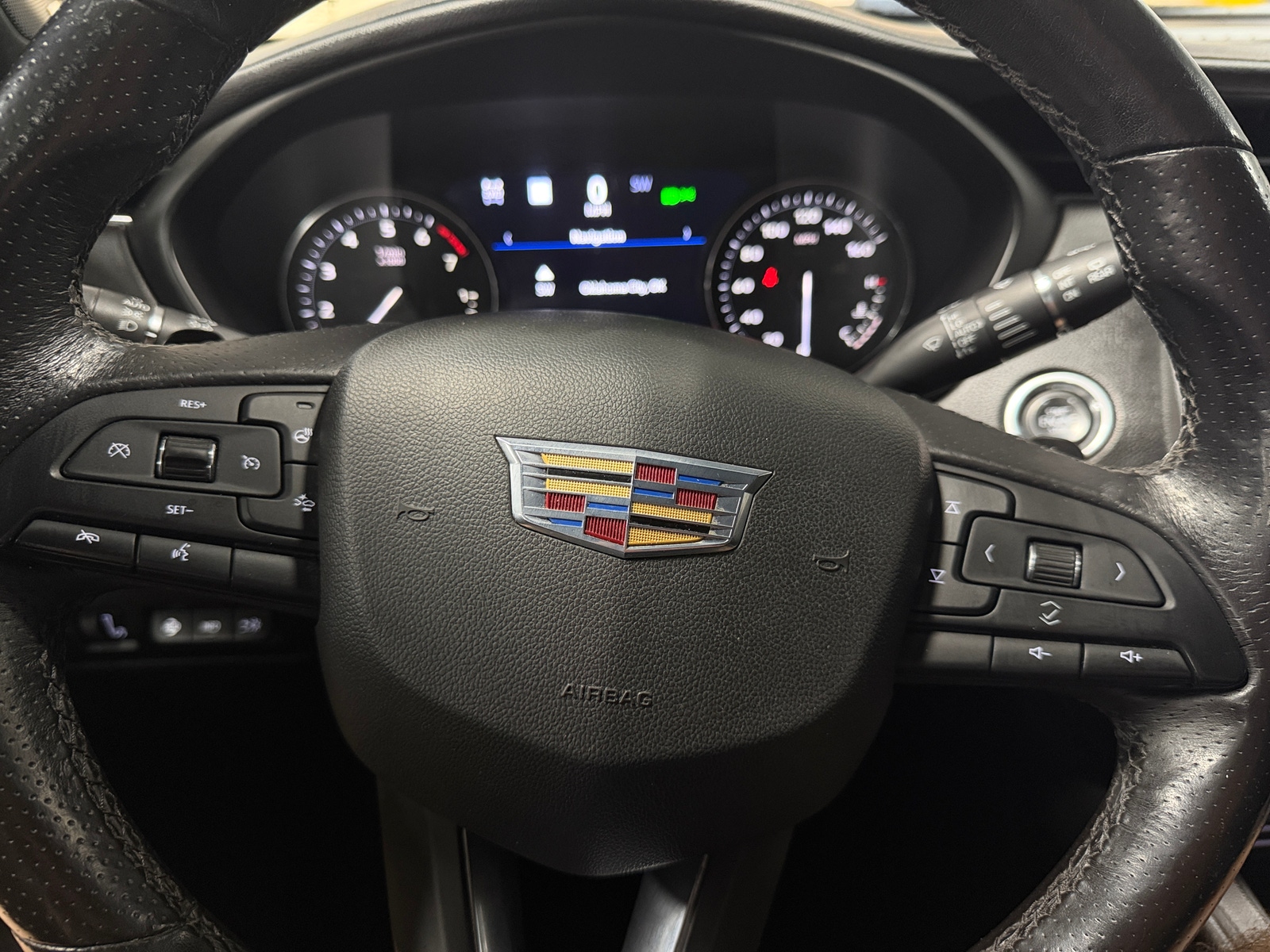 Thumbnail: 2019 Cadillac XT4 - 4