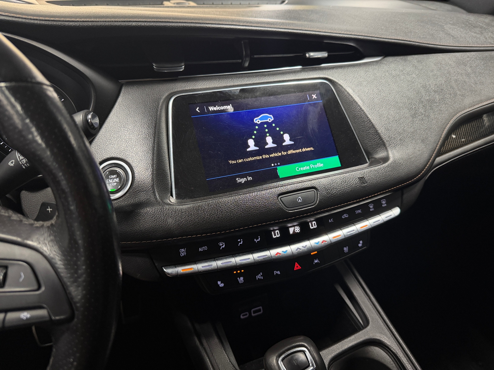 Thumbnail: 2019 Cadillac XT4 - 3