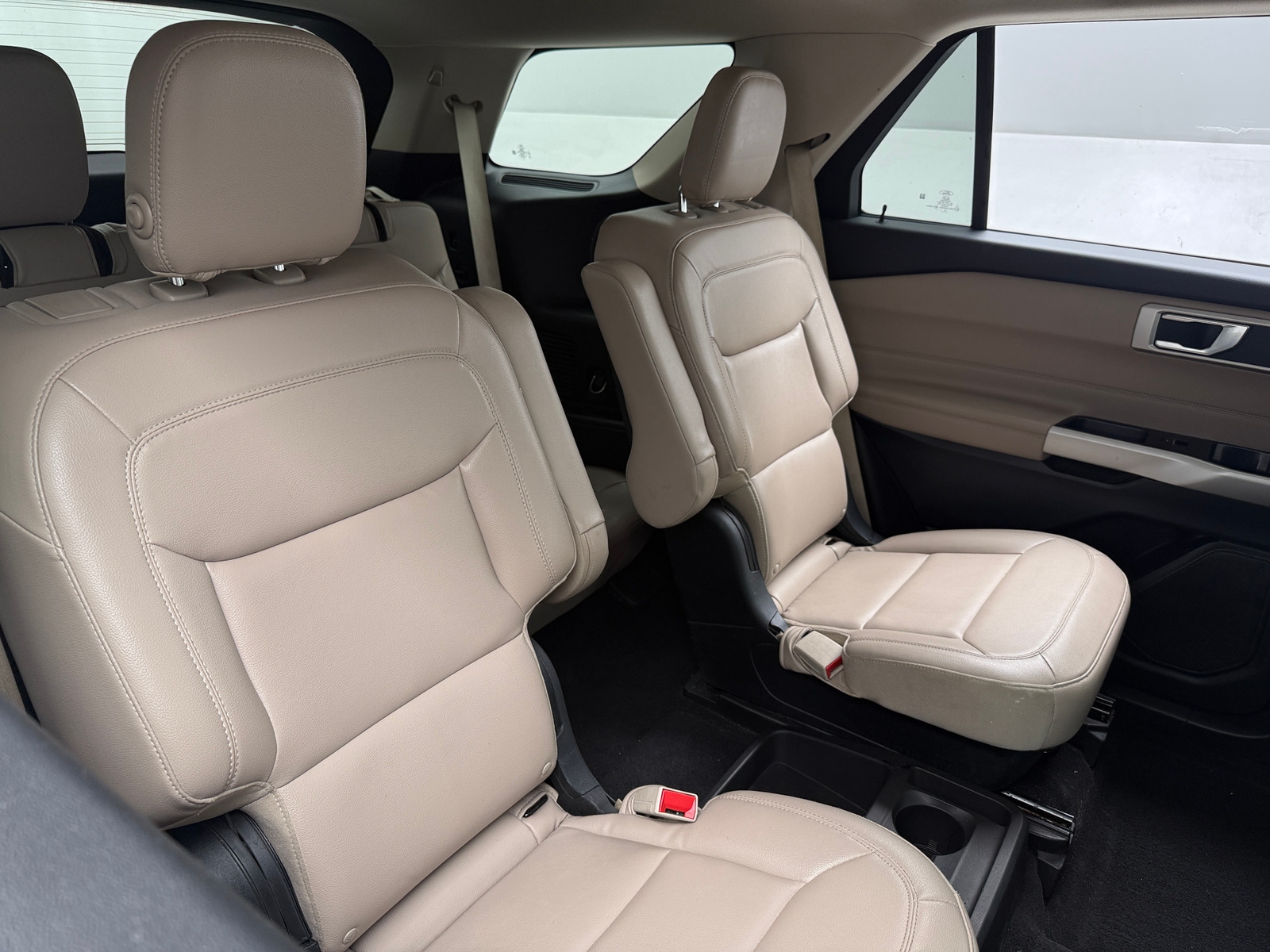 Thumbnail: 2020 Ford Explorer - 5
