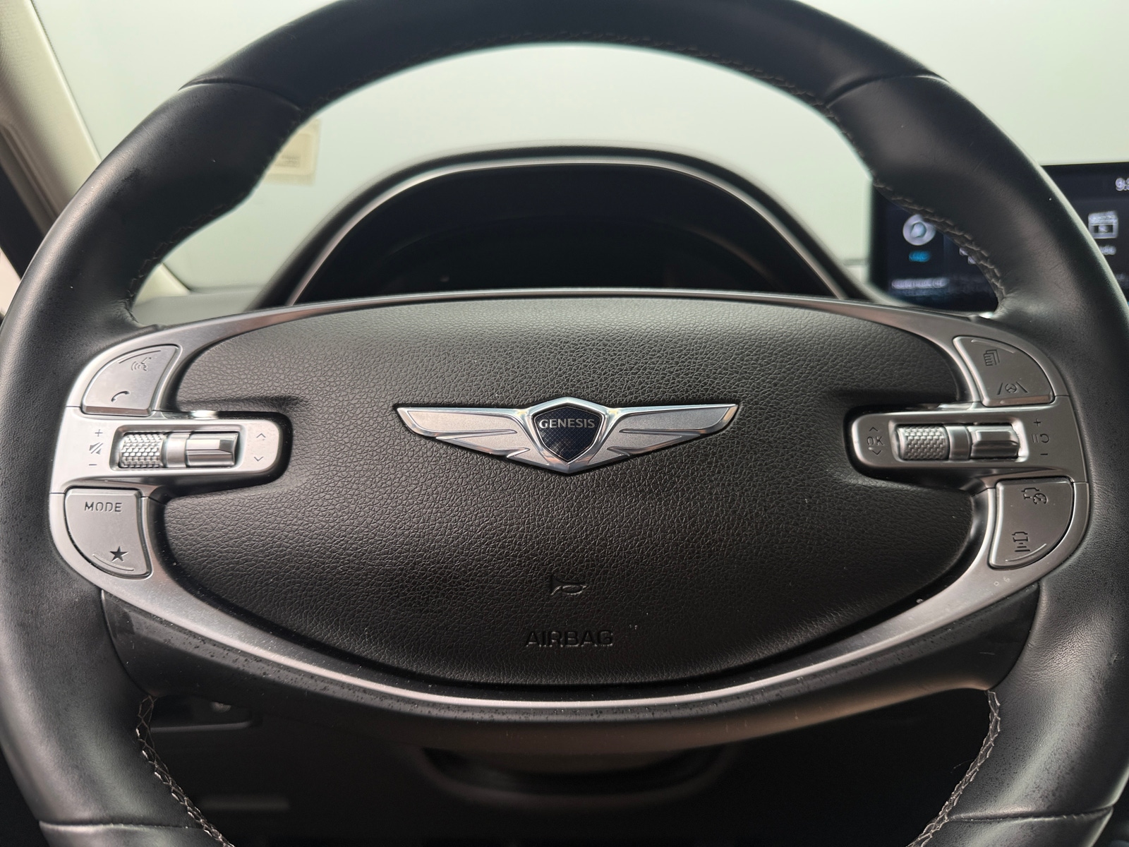 Thumbnail: 2022 Genesis GV70 - 4