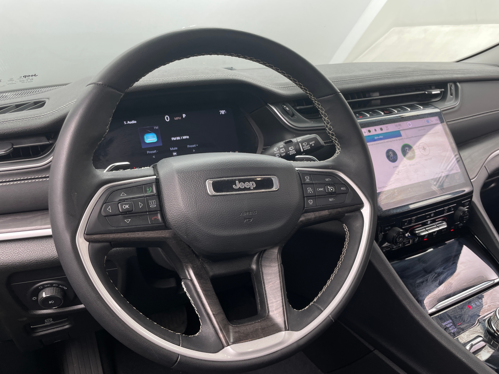 Thumbnail: 2023 Jeep Grand Cherokee - 4
