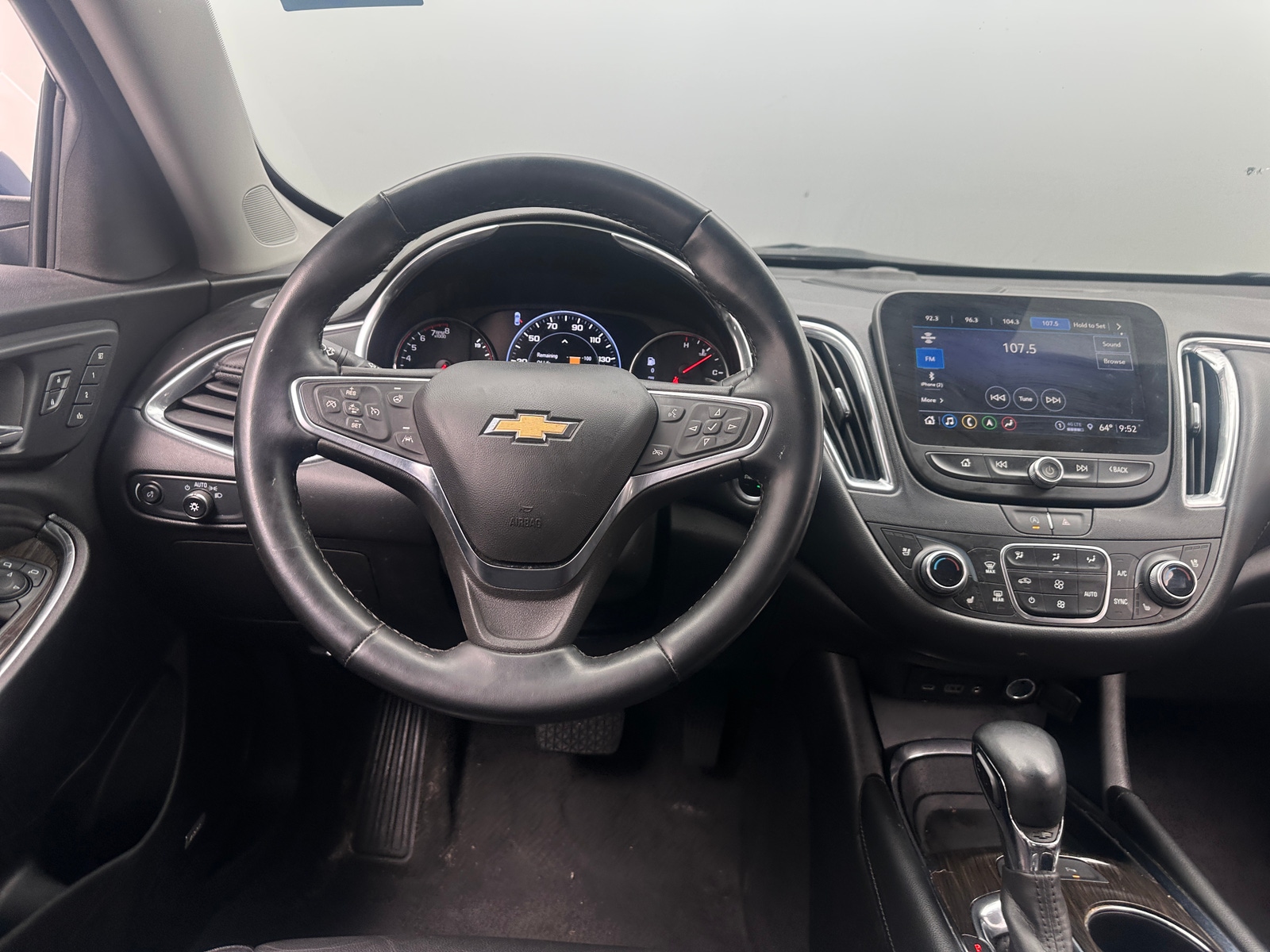 Thumbnail: 2024 Chevrolet Malibu - 4