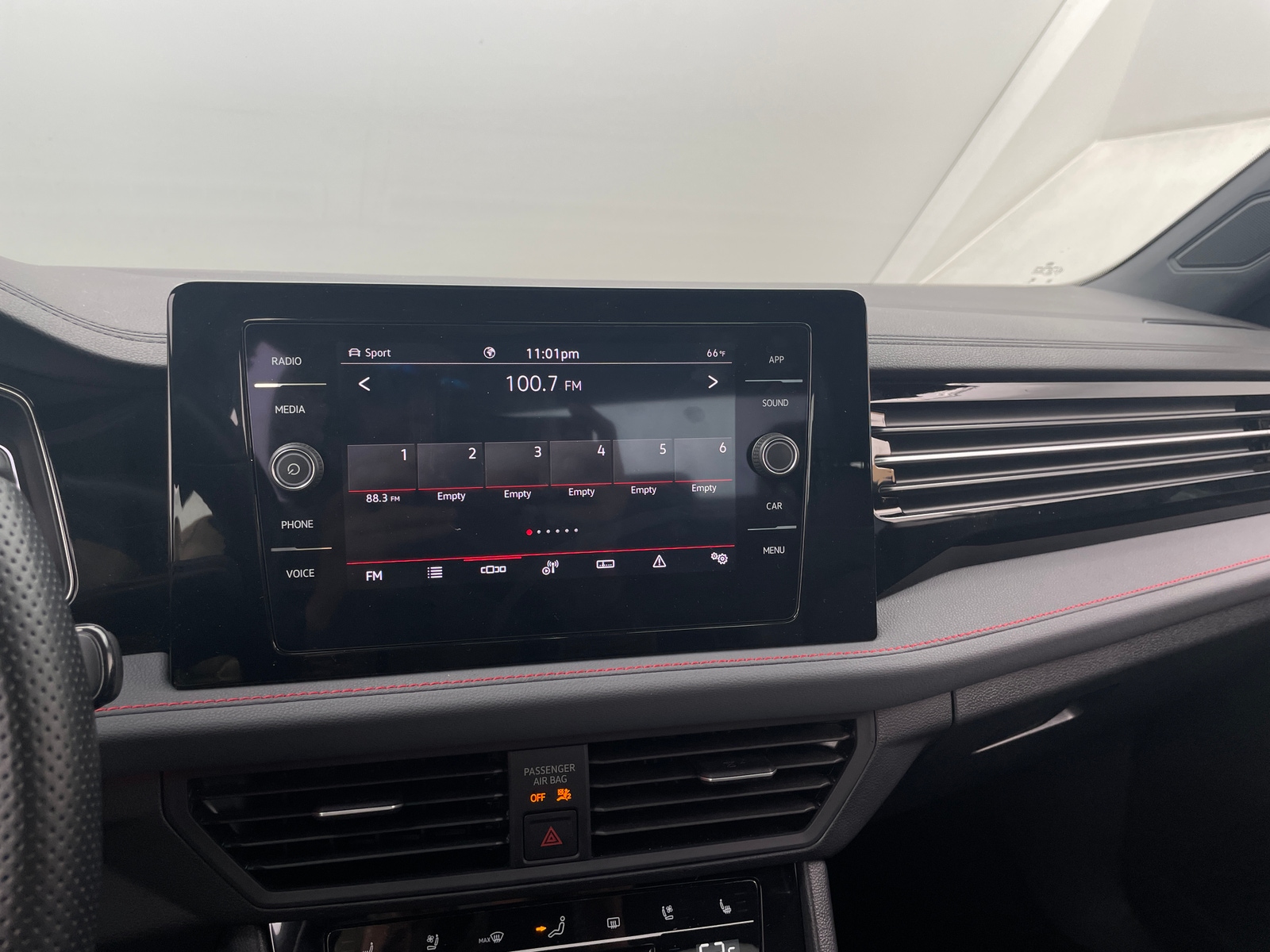 Thumbnail: 2025 Volkswagen Jetta - 3