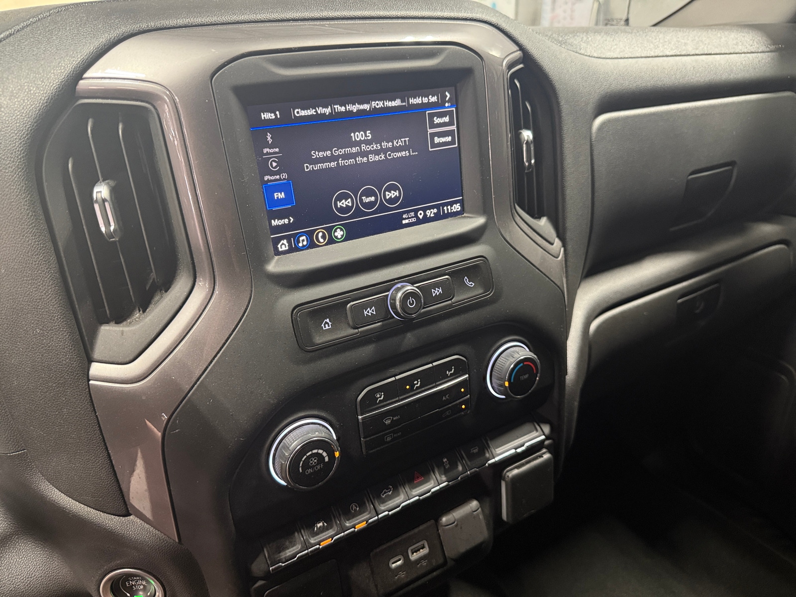 Thumbnail: 2022 Chevrolet Silverado 1500 - 4