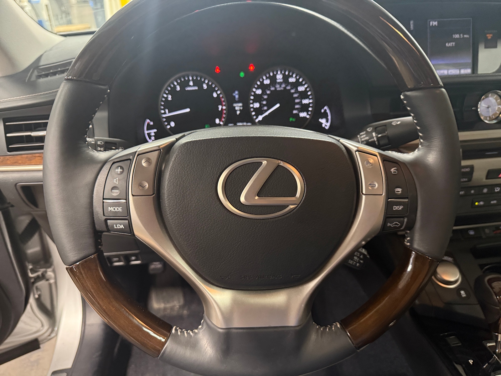 Thumbnail: 2014 Lexus ES - 4