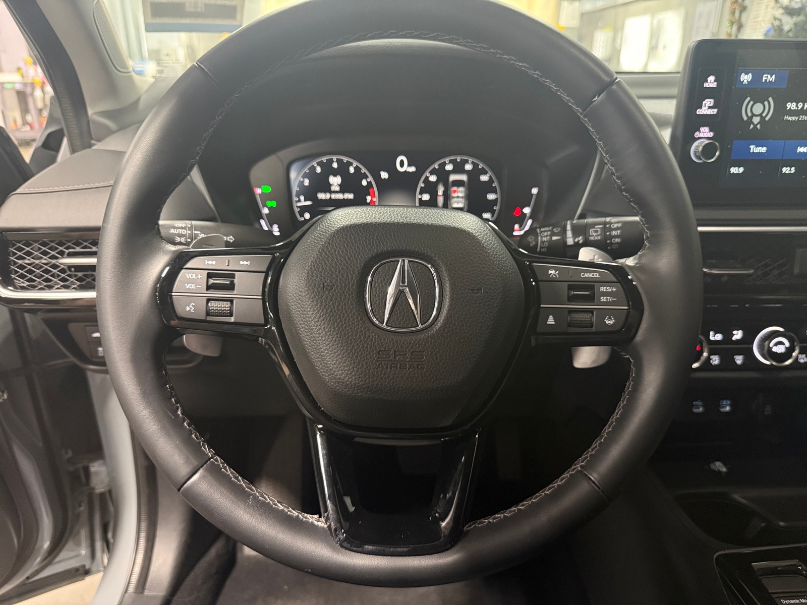Thumbnail: 2025 Acura ADX - 4